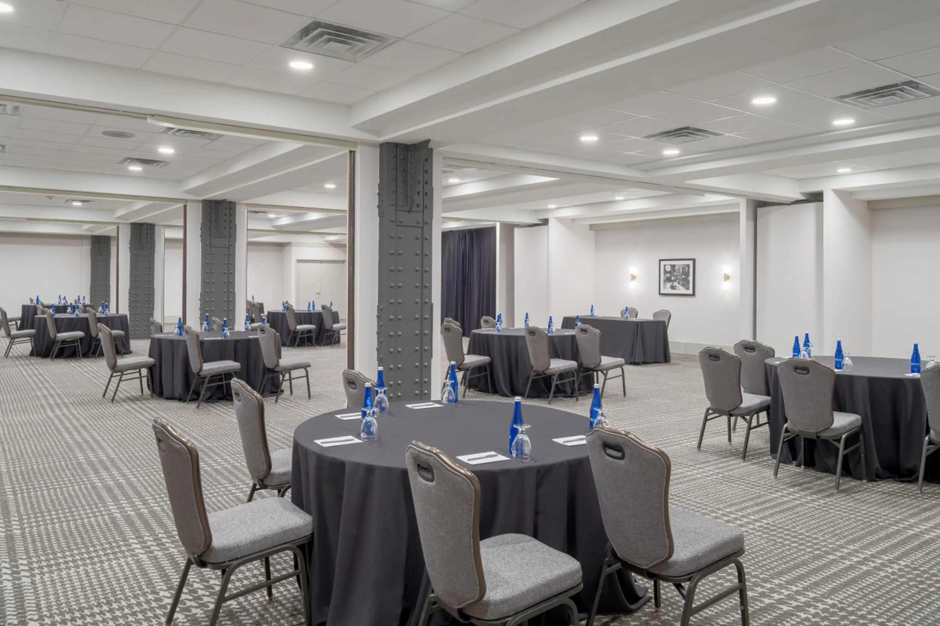 Meeting/conference room in Crowne Plaza Indianapolis-Dwtn-Union Stn by IHG