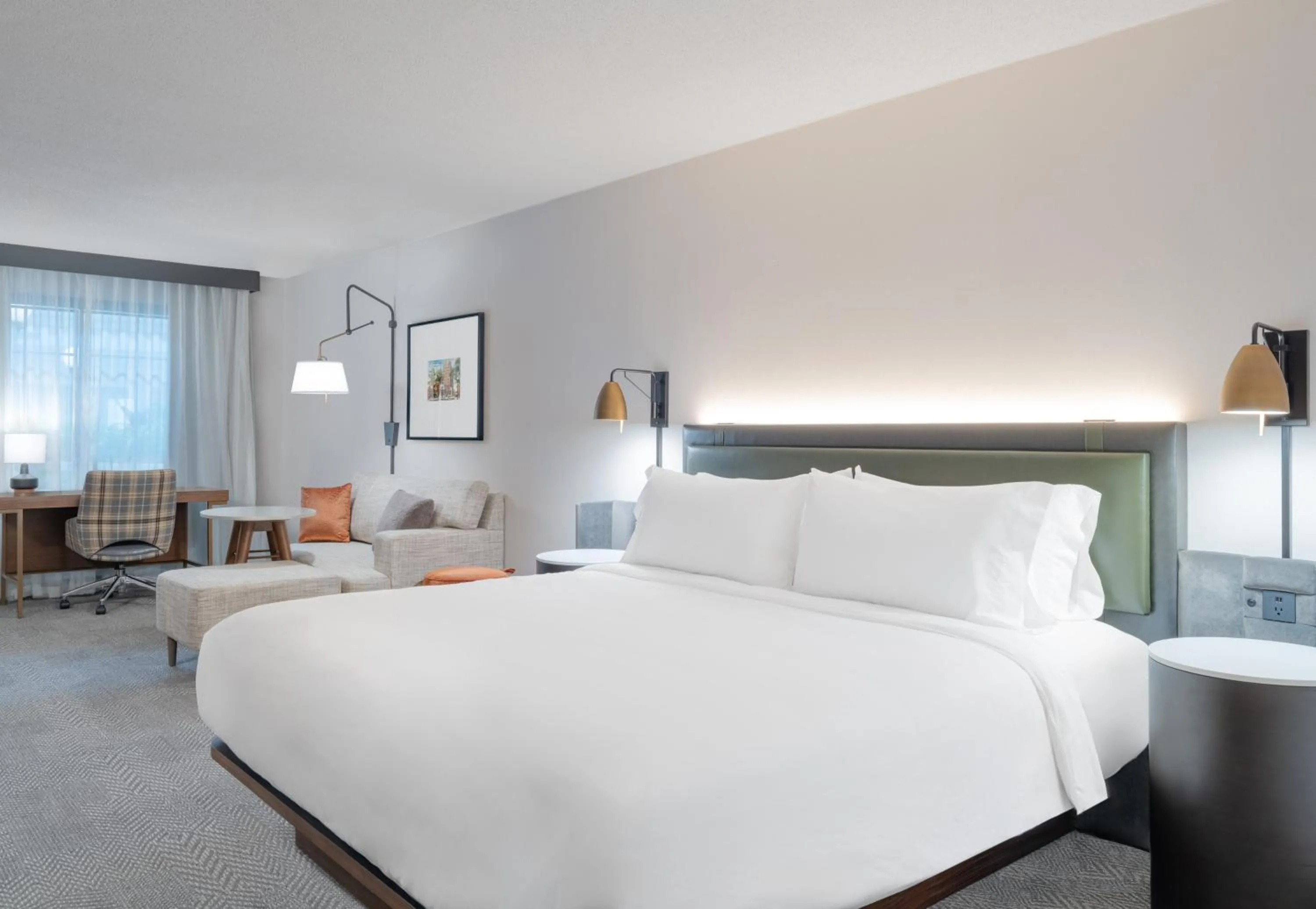 Photo of the whole room, Bed in Crowne Plaza Indianapolis-Dwtn-Union Stn by IHG