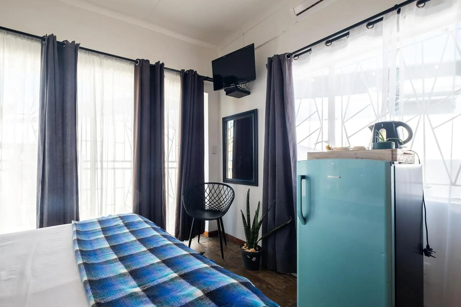 Bedroom, Bed in Kate's Nest Guesthouse & Backpackers