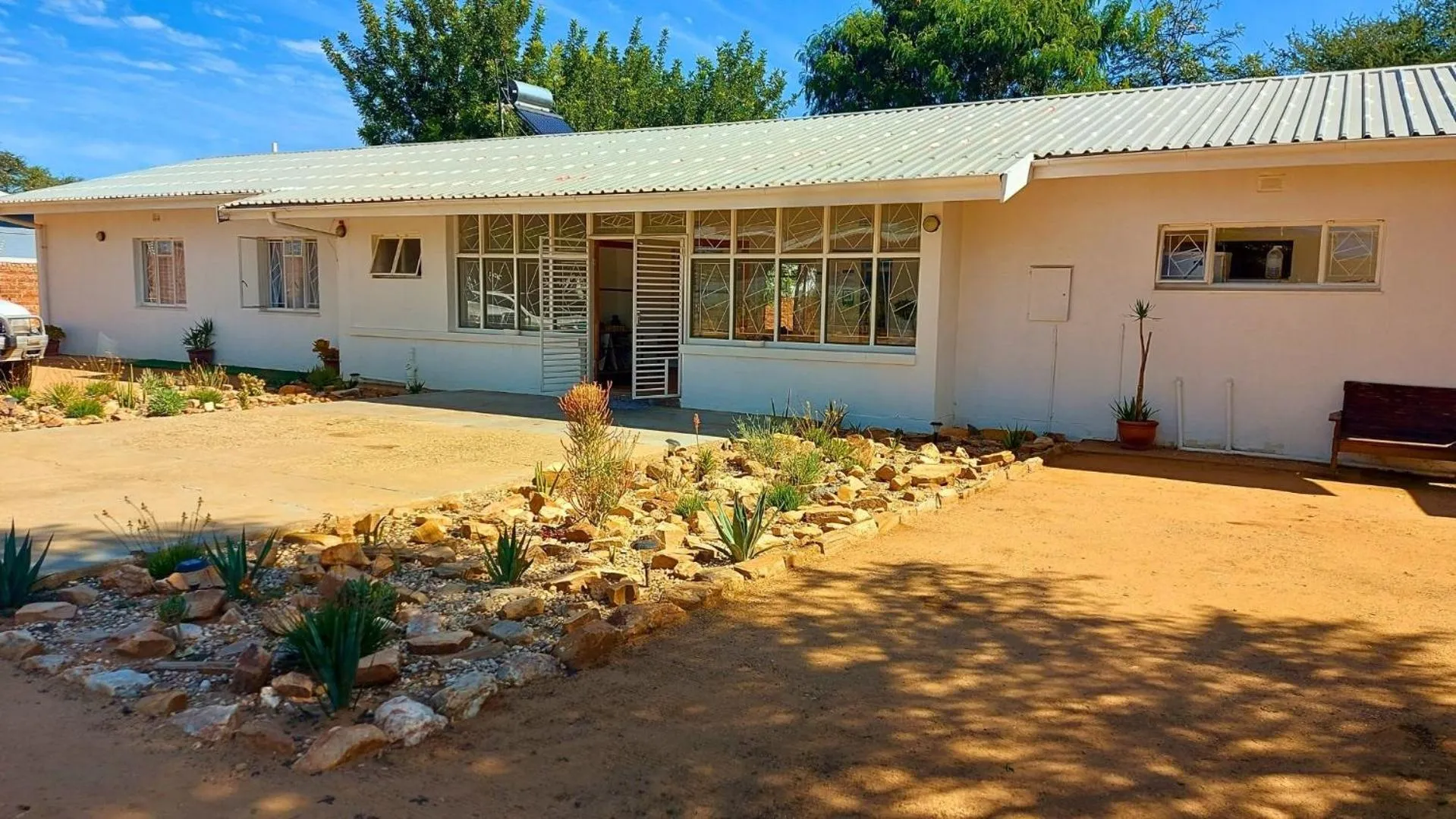 Kate's Nest Guesthouse & Backpackers