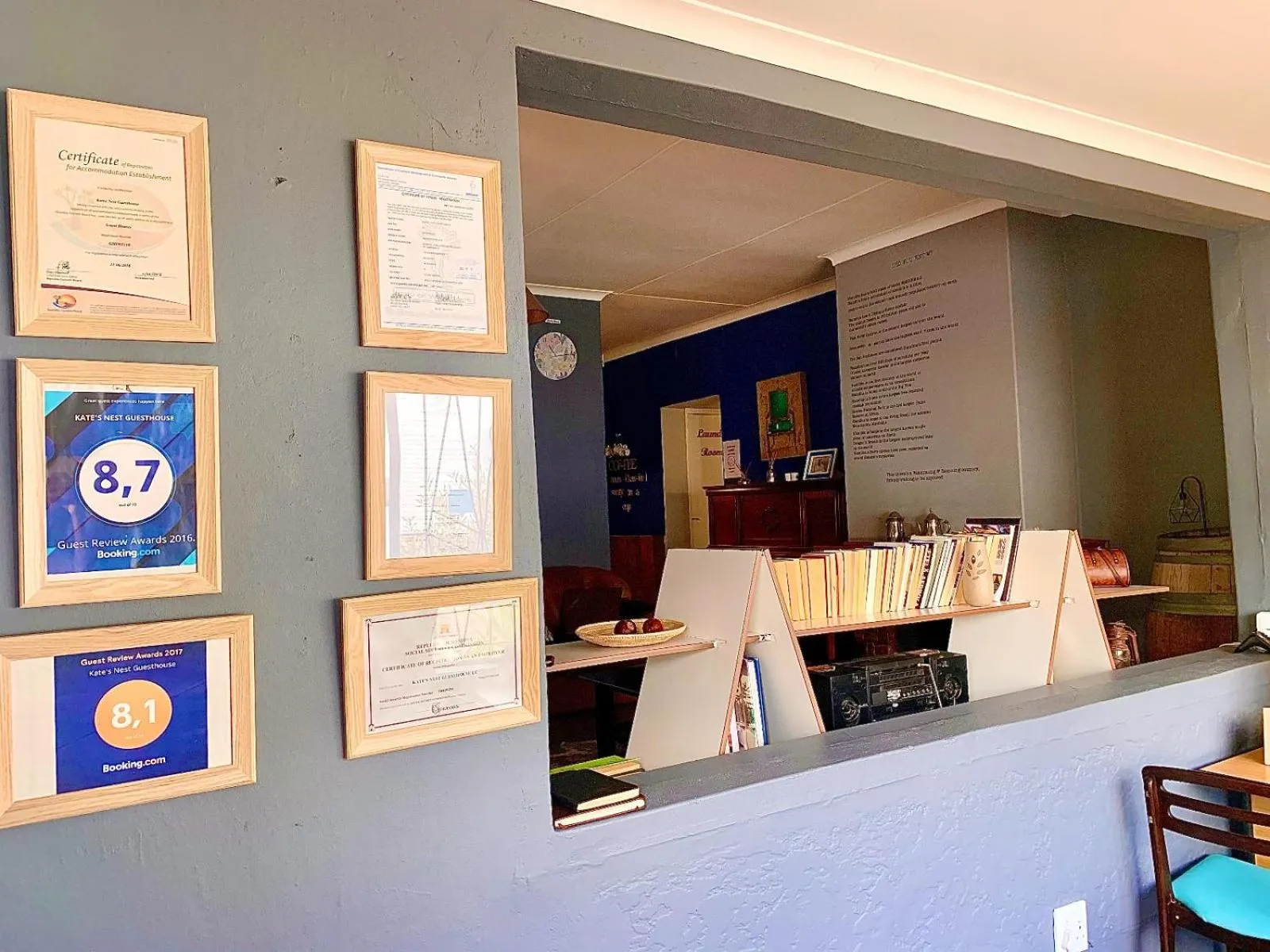 Facade/entrance in Kate's Nest Guesthouse & Backpackers