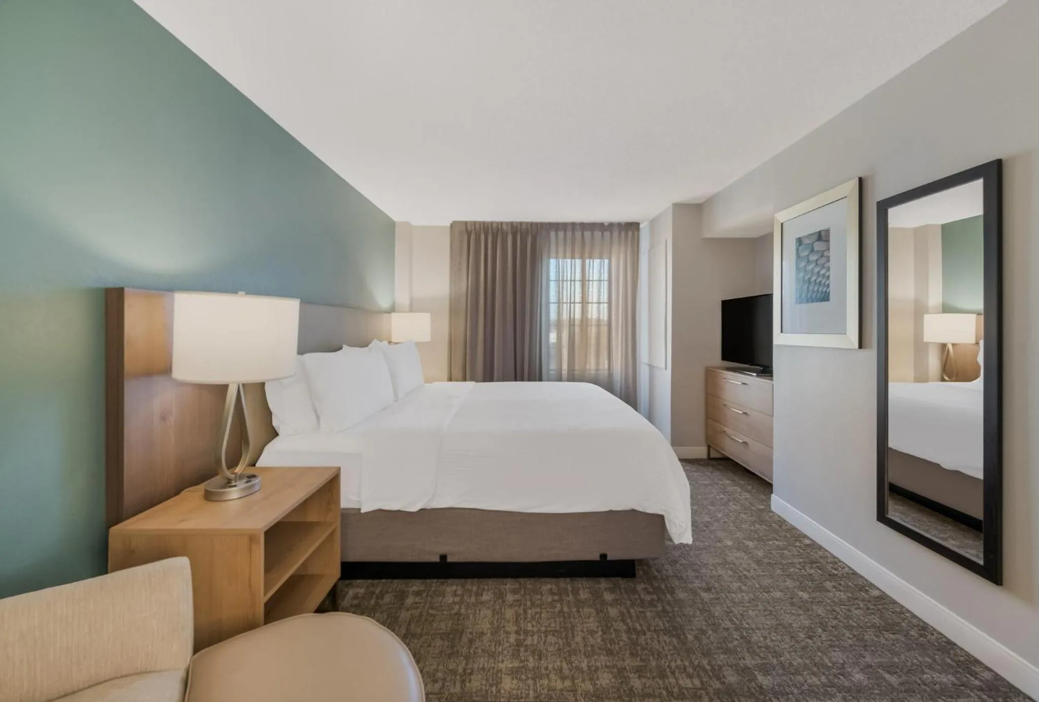 Photo of the whole room, Bed in Staybridge Suites Chesapeake-Virginia Beach by IHG