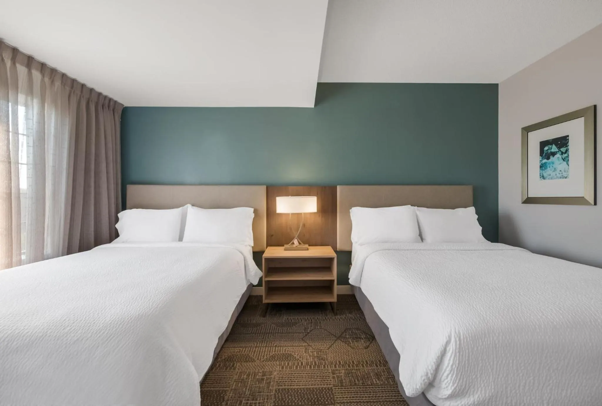 Photo of the whole room, Bed in Staybridge Suites Chesapeake-Virginia Beach by IHG