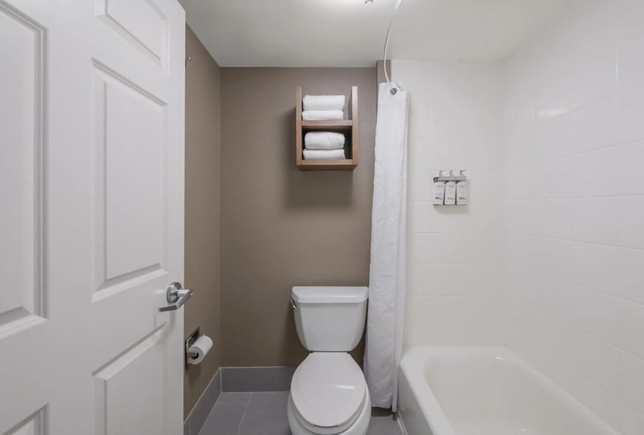 Bathroom in Staybridge Suites Chesapeake-Virginia Beach by IHG