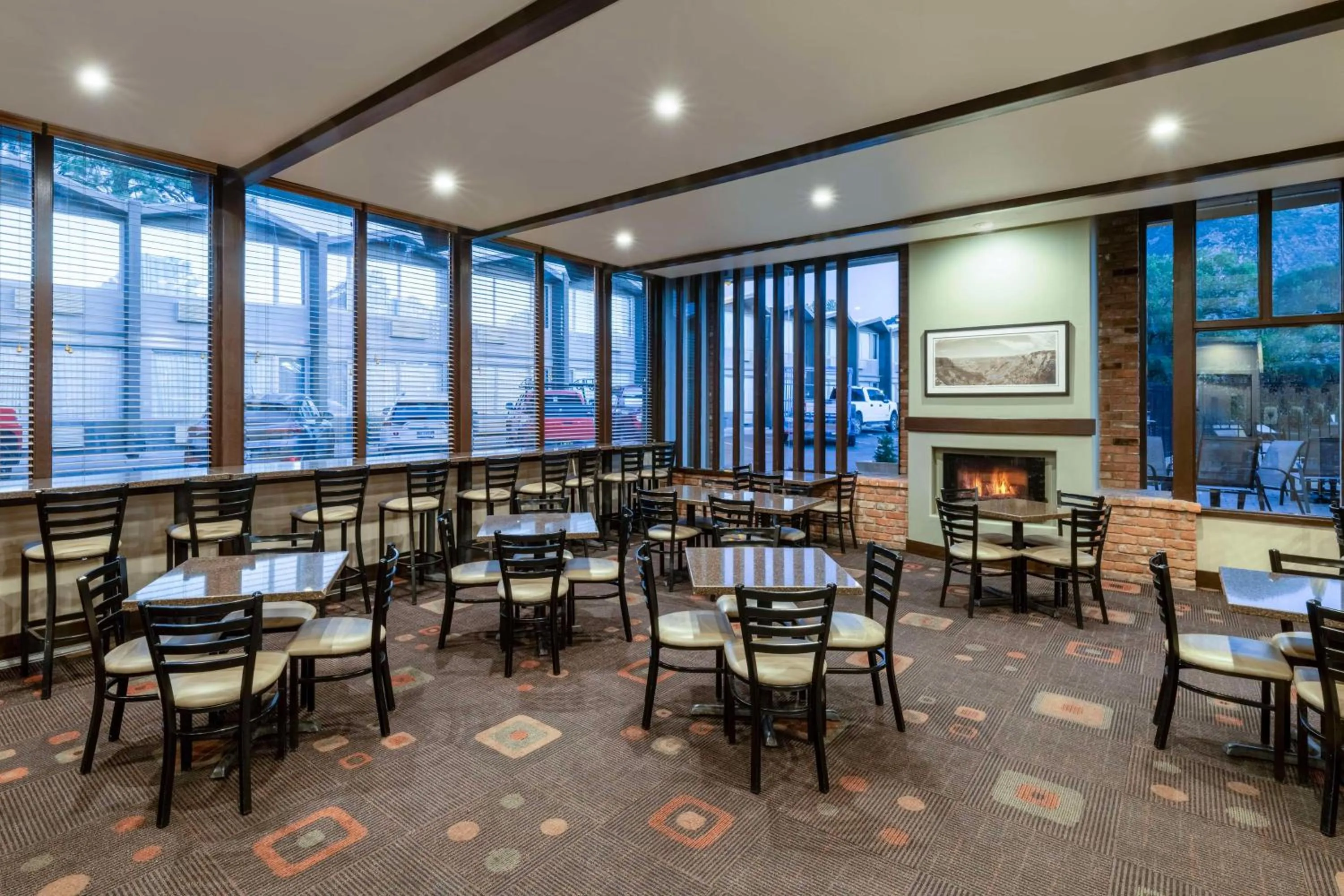 Breakfast in Best Western Pony Soldier Inn & Suites