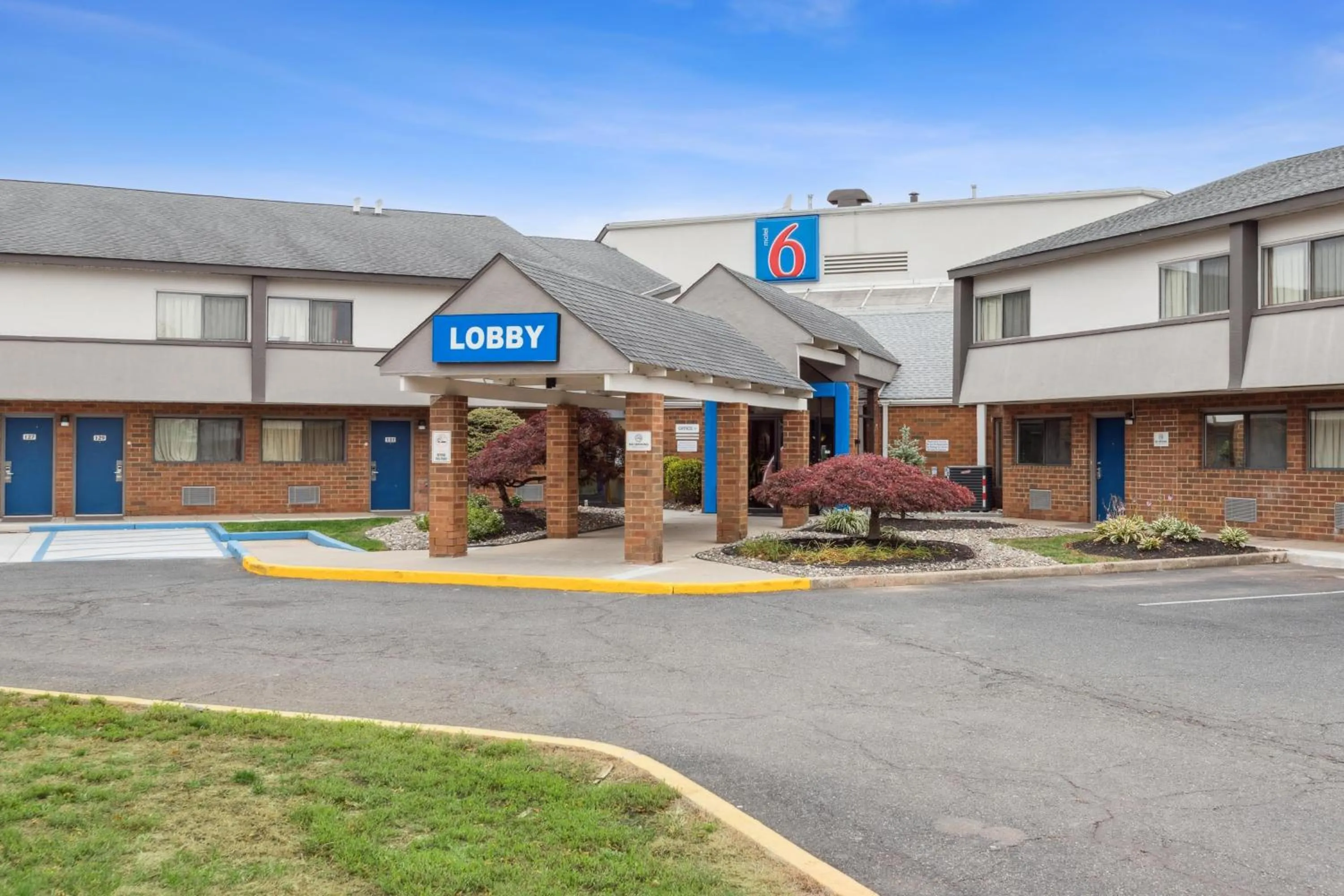 Property building in Motel 6-Piscataway, NJ
