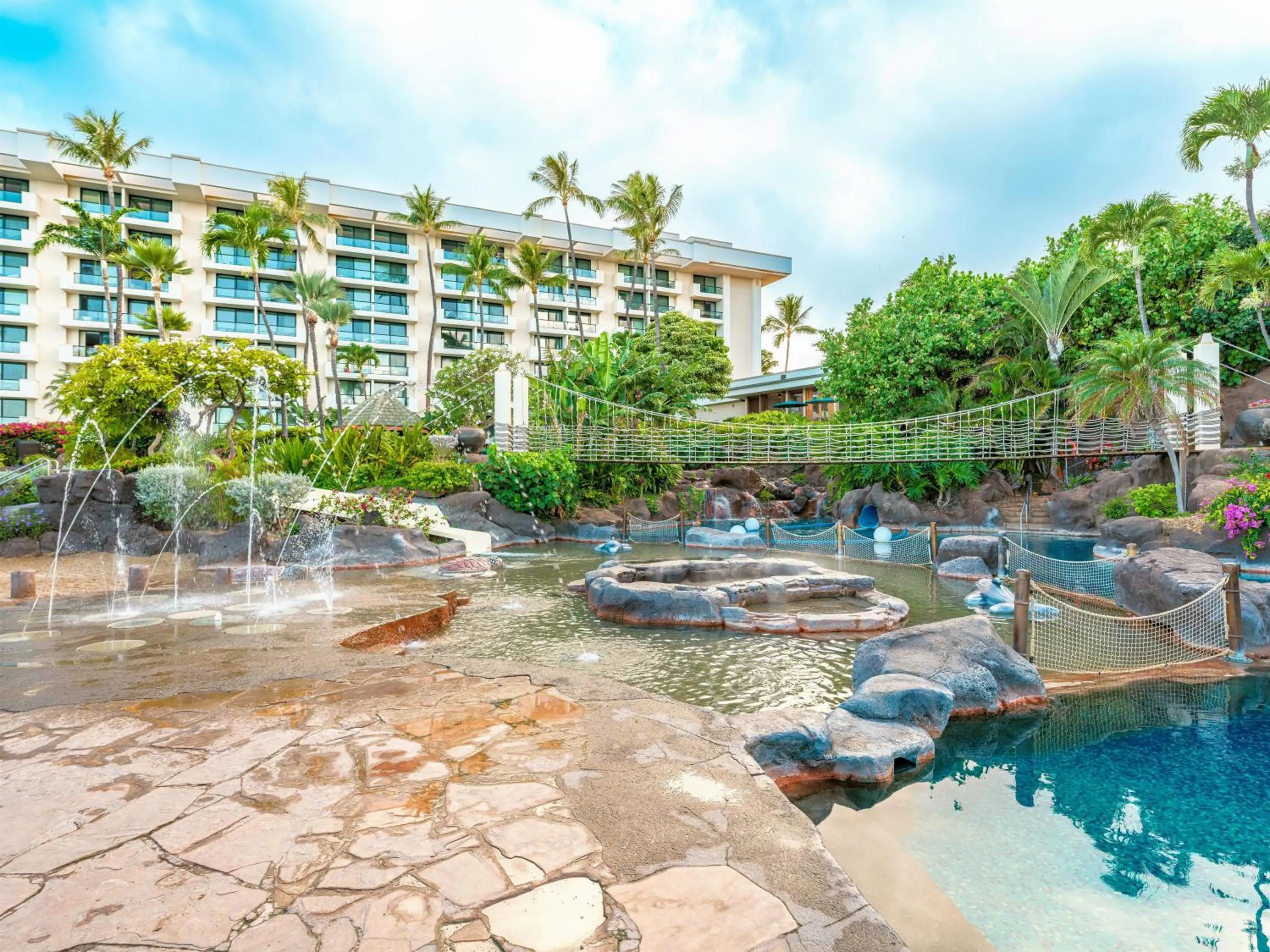 Swimming pool in Hyatt Regency Maui Resort & Spa