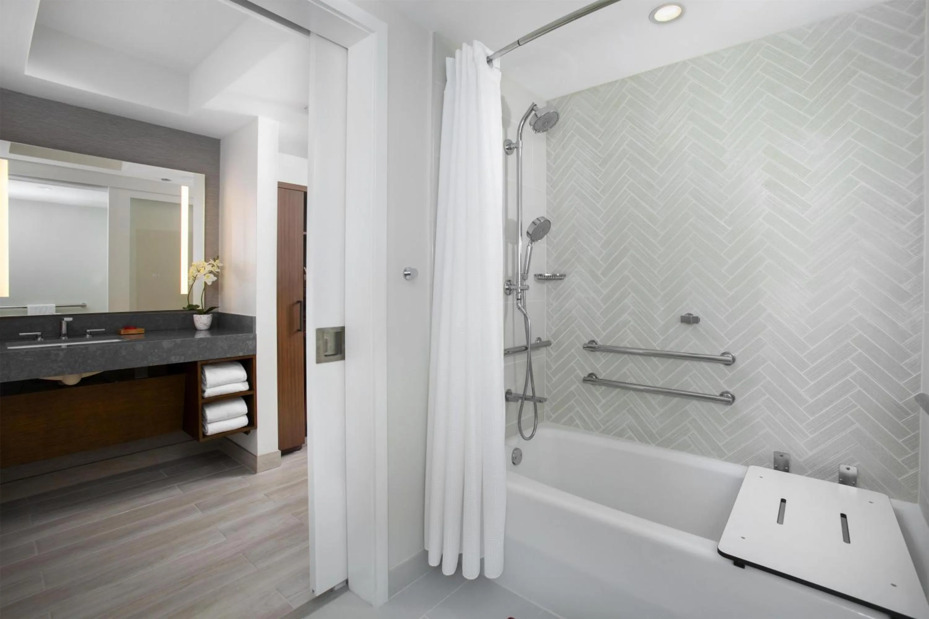 Bathroom in Hyatt Regency Maui Resort & Spa