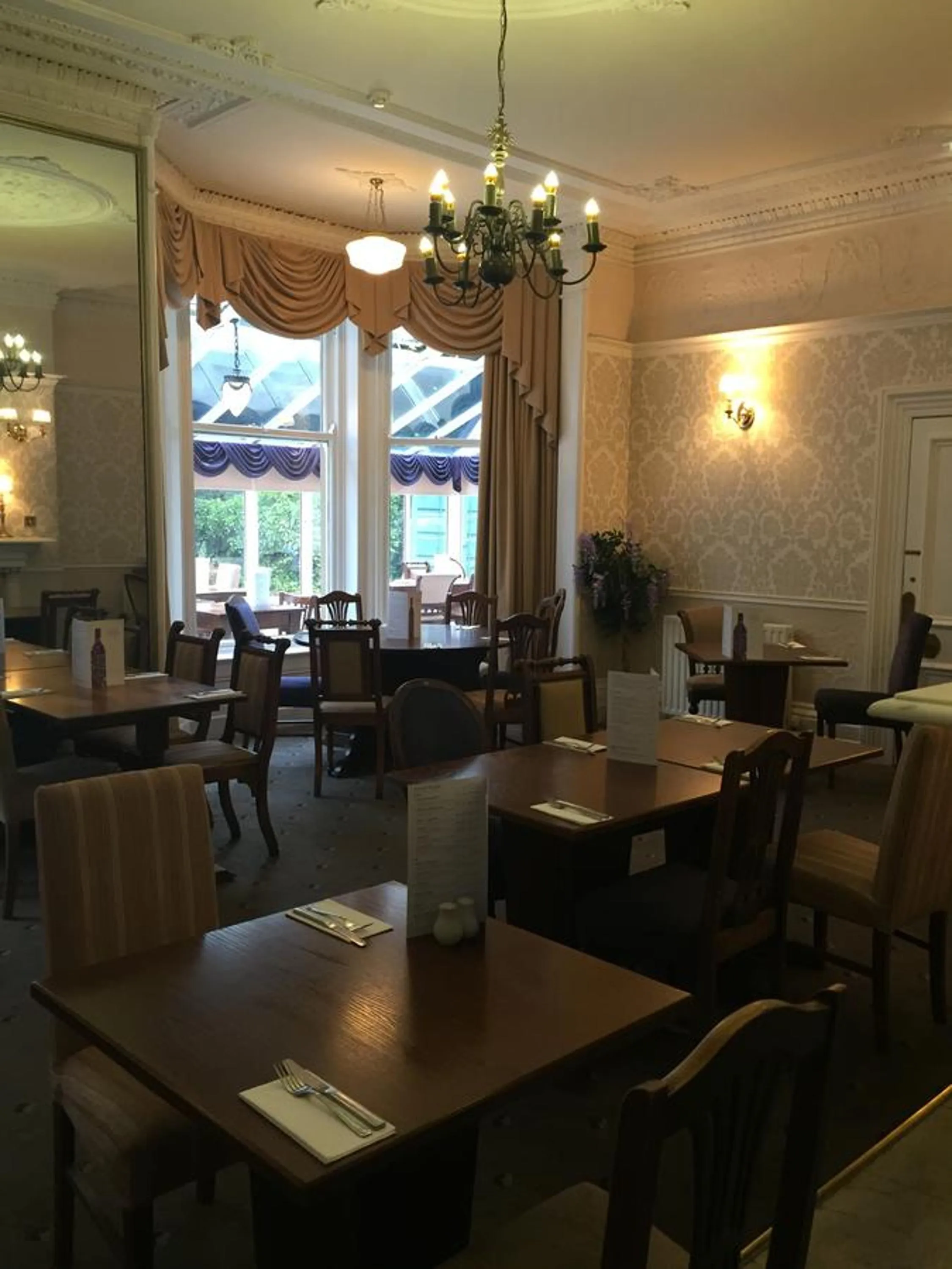 Restaurant/places to eat in Steeton Hall Hotel & Restaurant