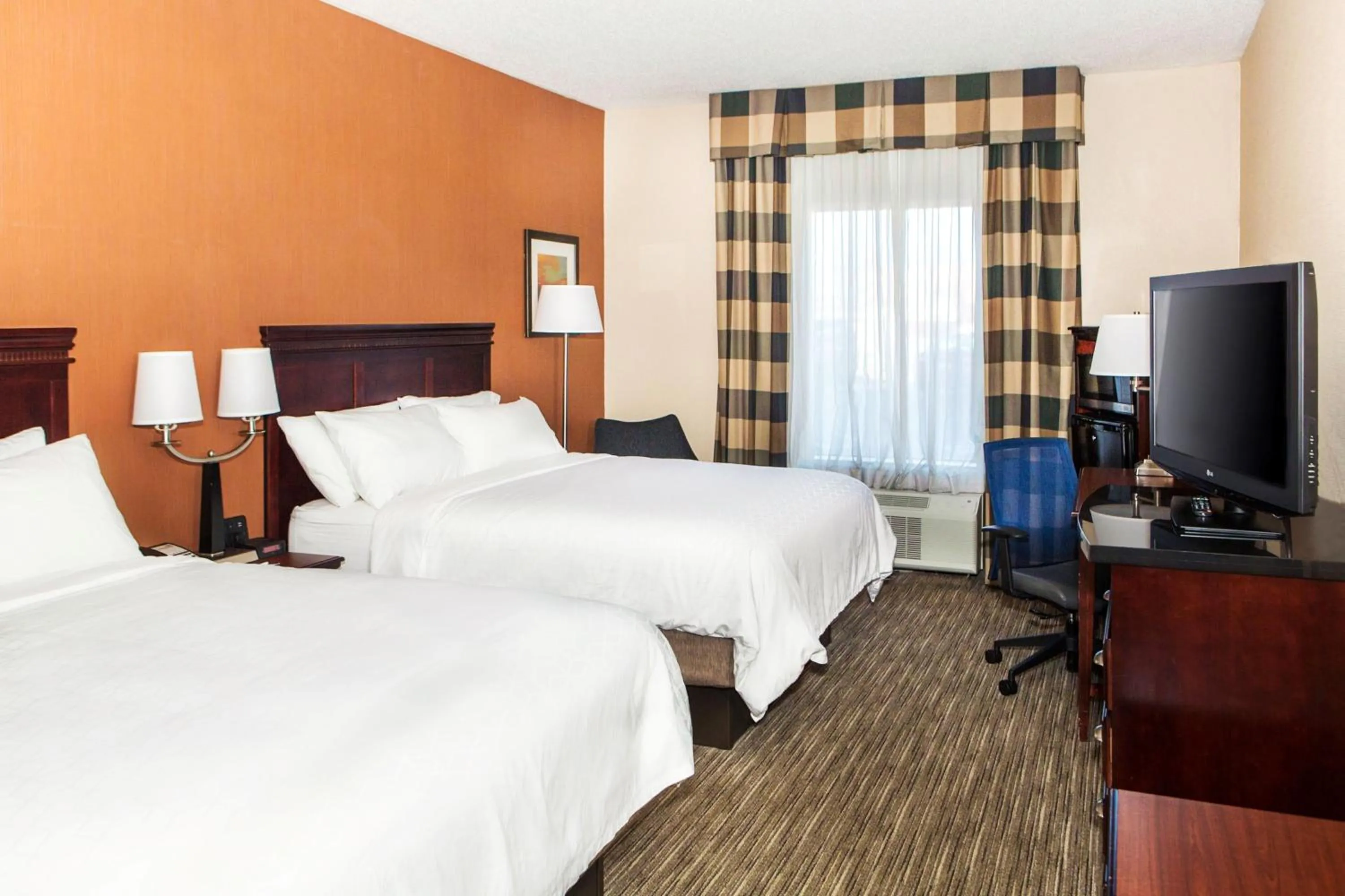 Photo of the whole room, Bed in Holiday Inn Express & Suites by IHG Chambersburg by IHG