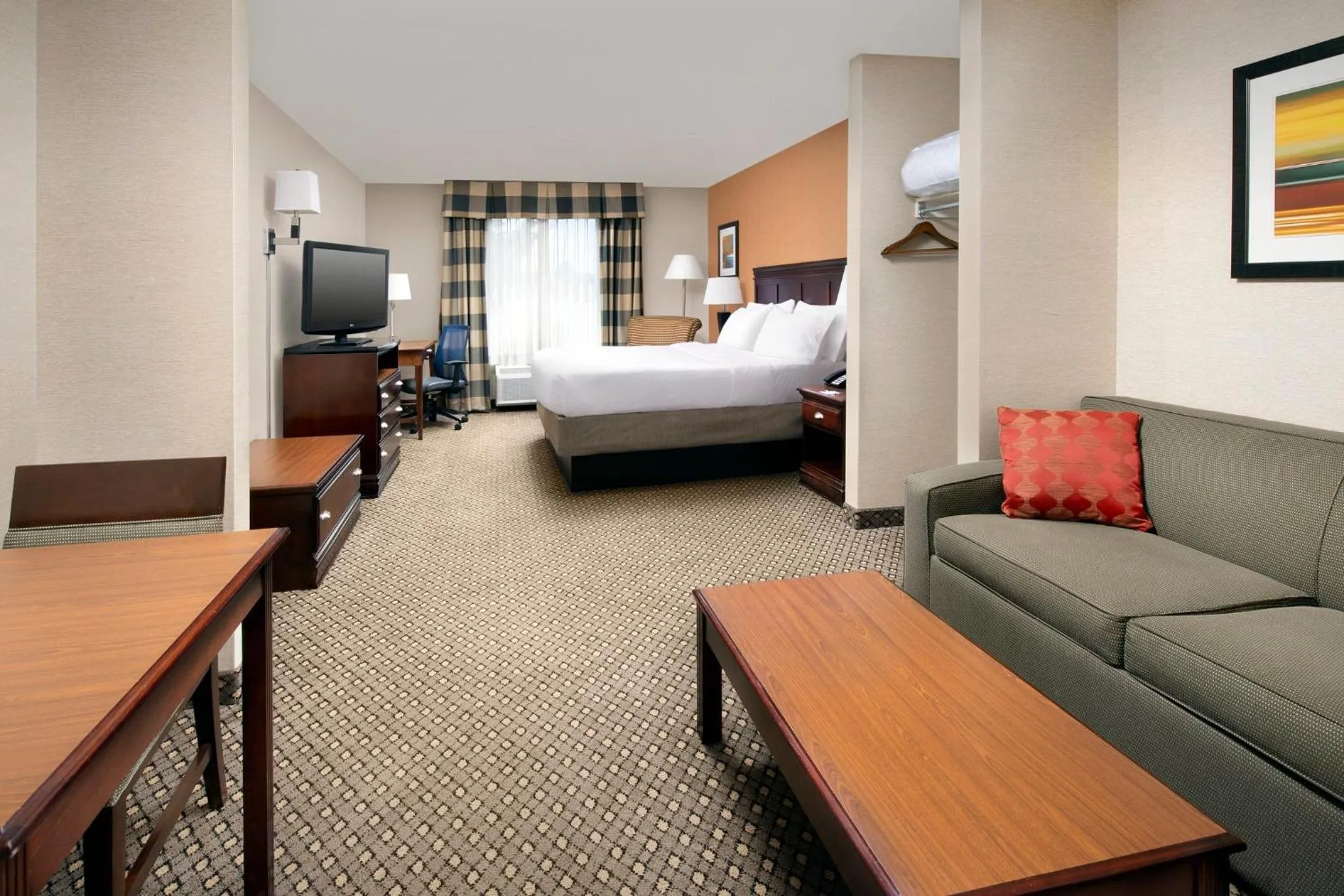 Photo of the whole room, Bed in Holiday Inn Express & Suites by IHG Chambersburg by IHG