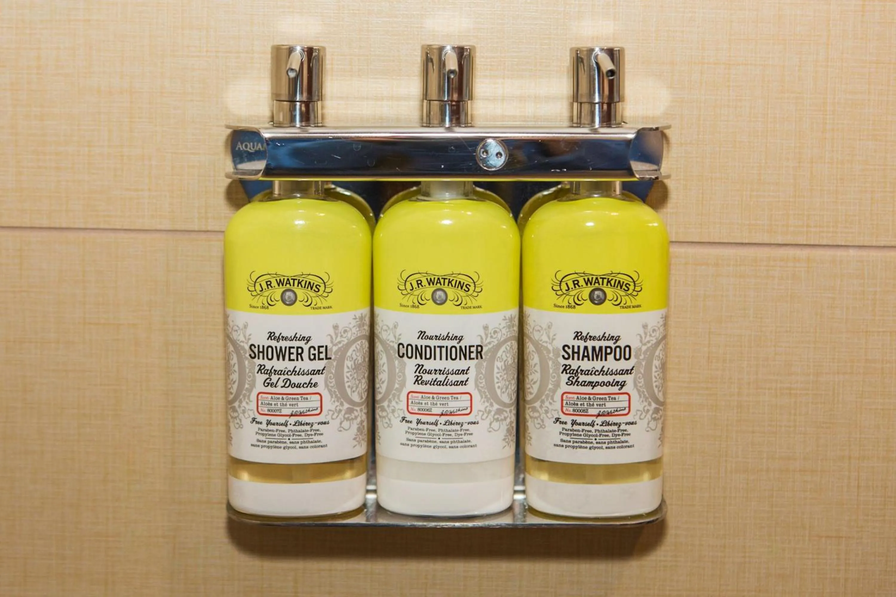 Photo of the whole room in Holiday Inn Express & Suites by IHG Chambersburg by IHG