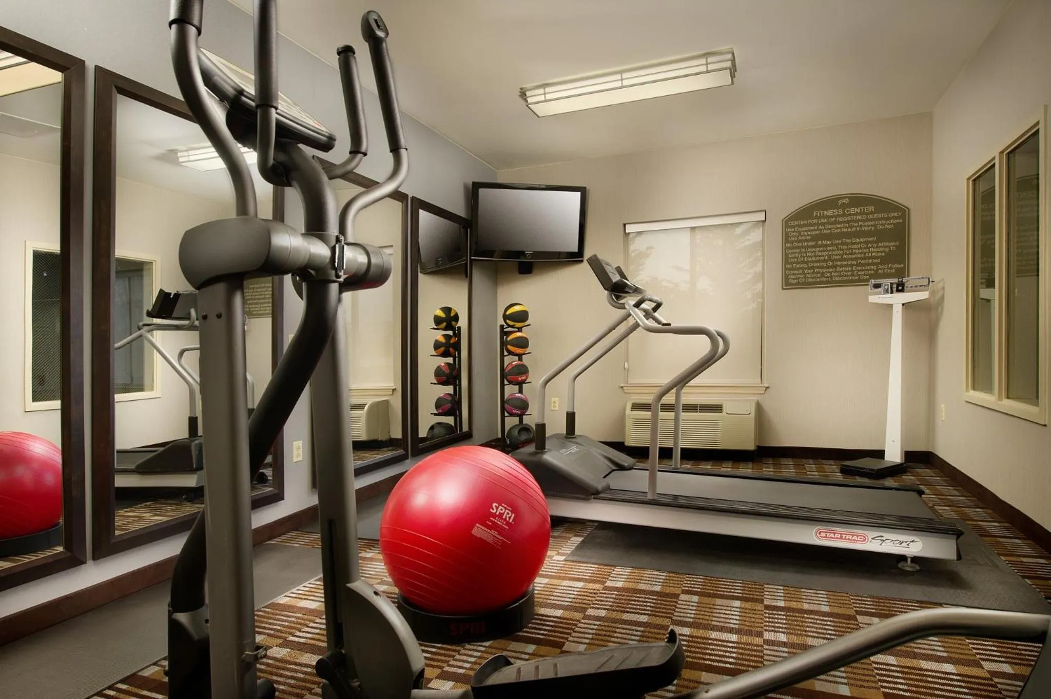 Fitness centre/facilities in Holiday Inn Express & Suites by IHG Chambersburg by IHG