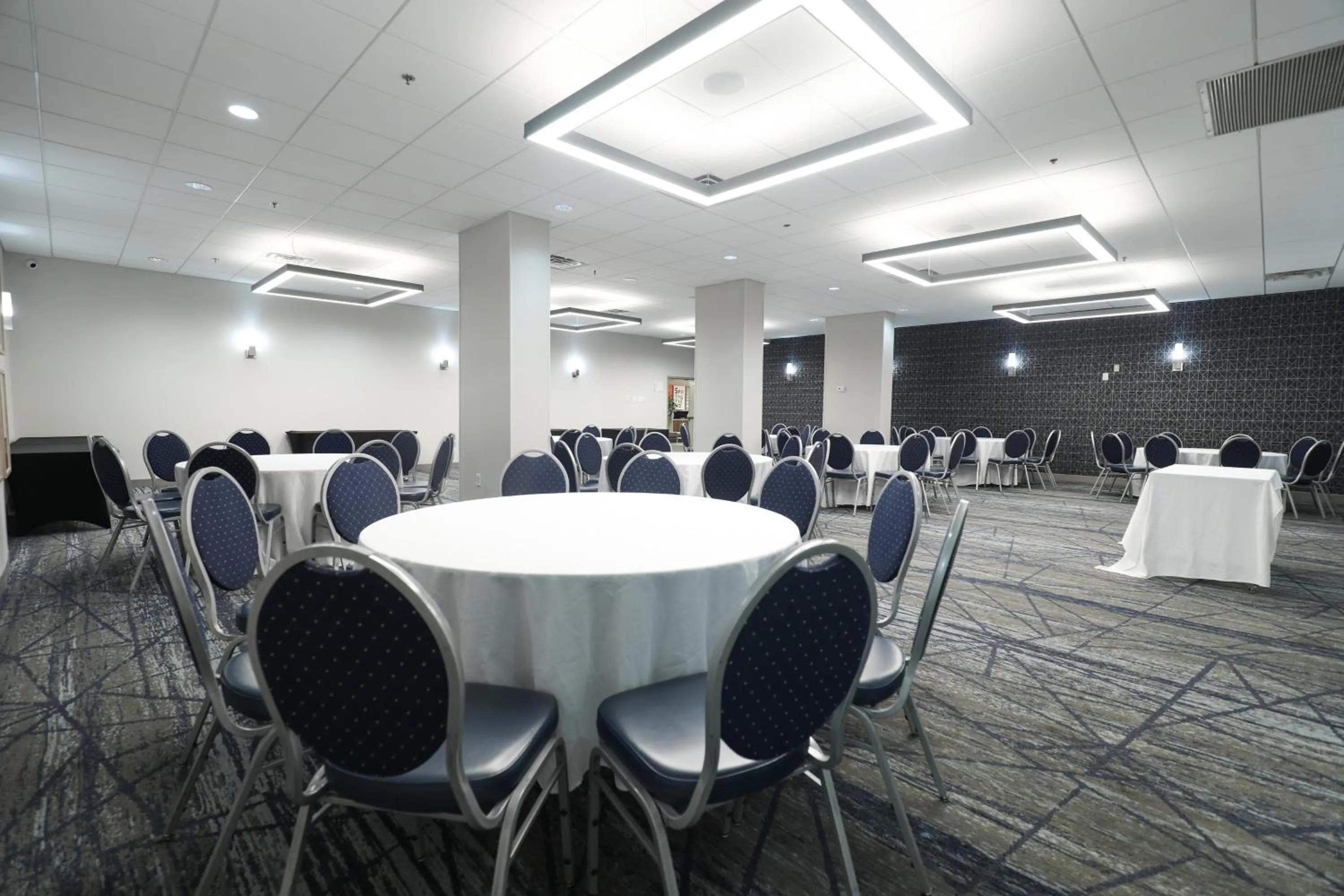 Meeting/conference room in Holiday Inn Express Washington DC SW - Springfield by IHG