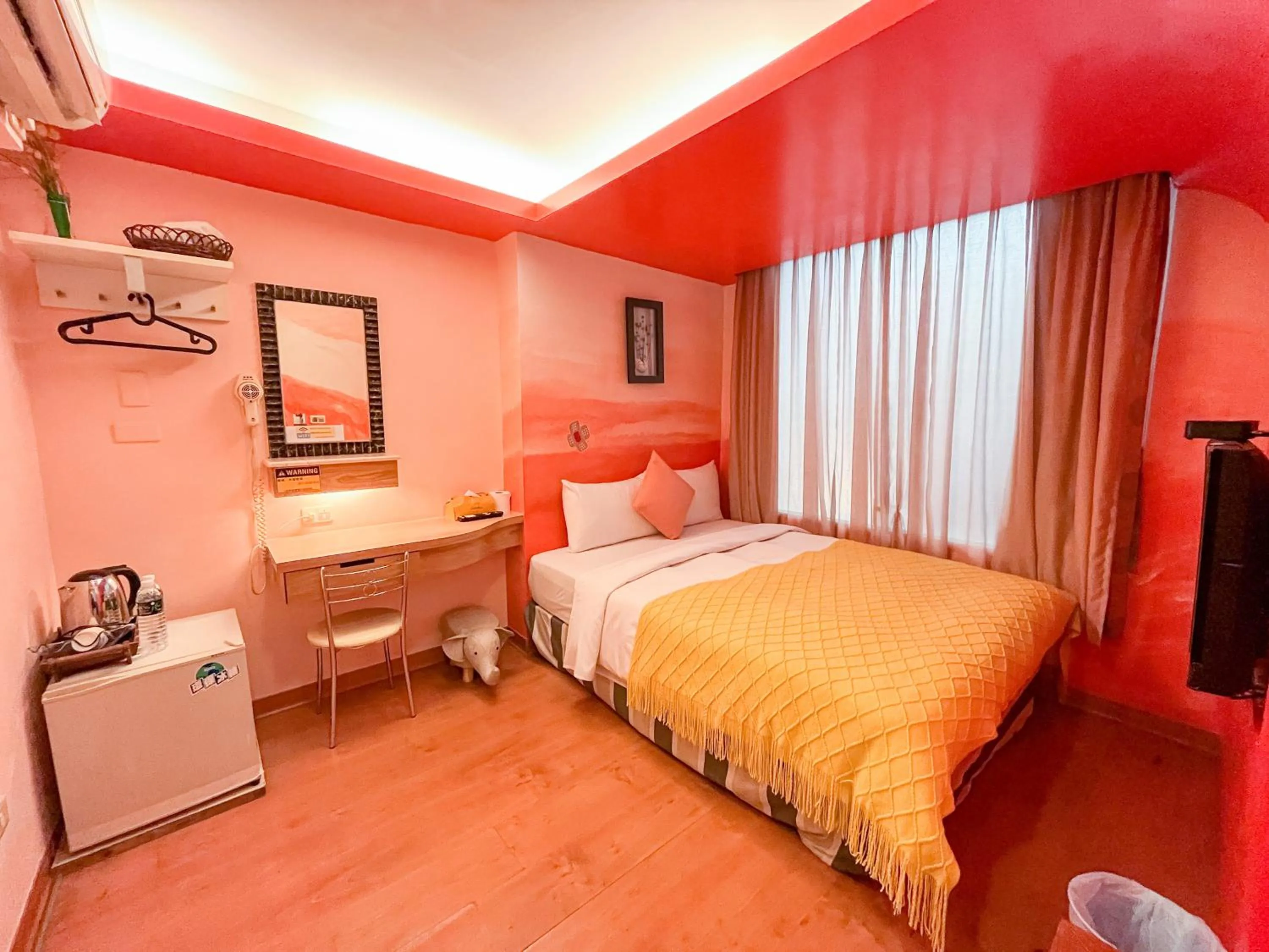 Photo of the whole room, Bed in Tz Shin Resort Hostel