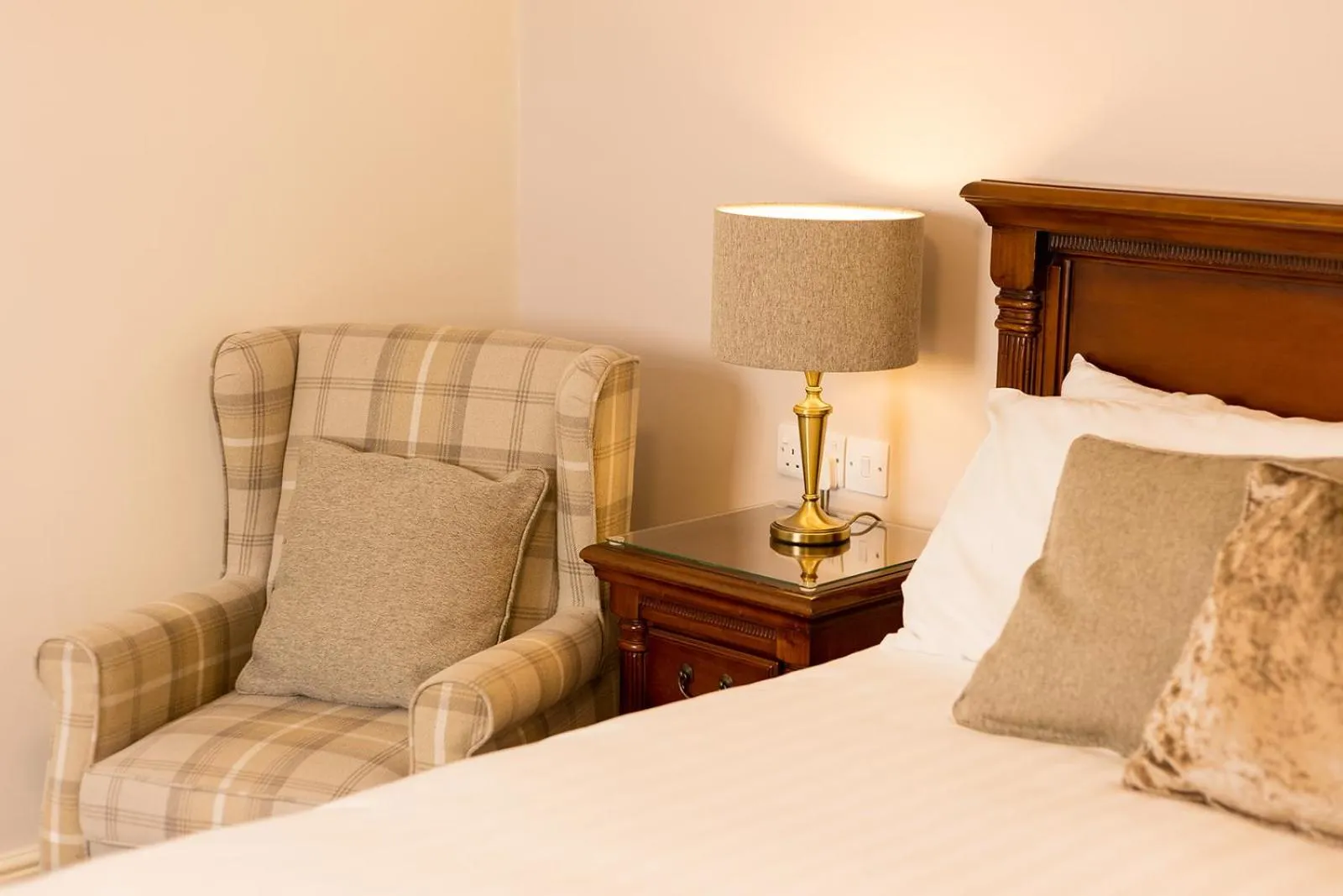 Bed in Pack Horse Inn - New Mills