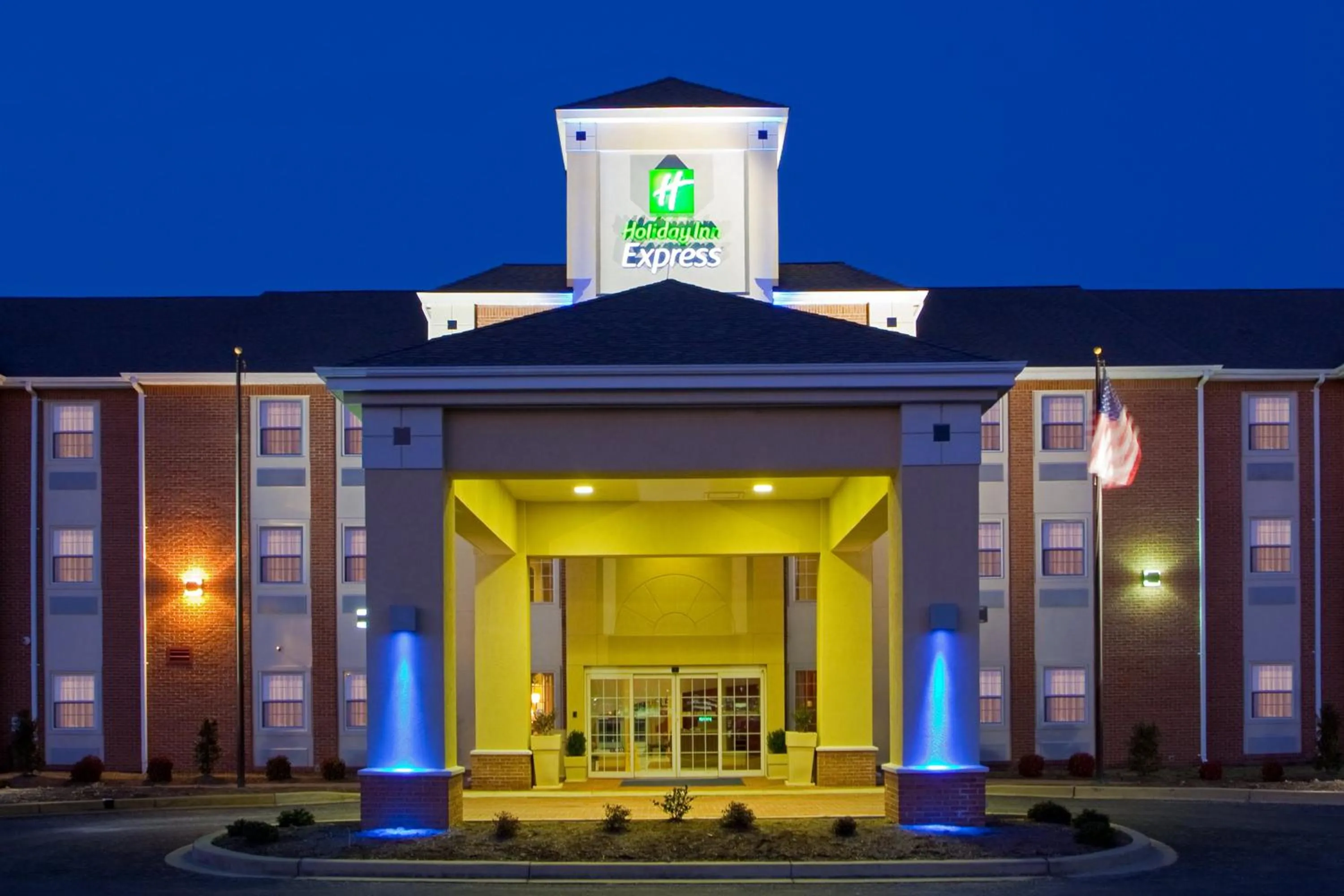 Property building in Holiday Inn Express Prince Frederick by IHG