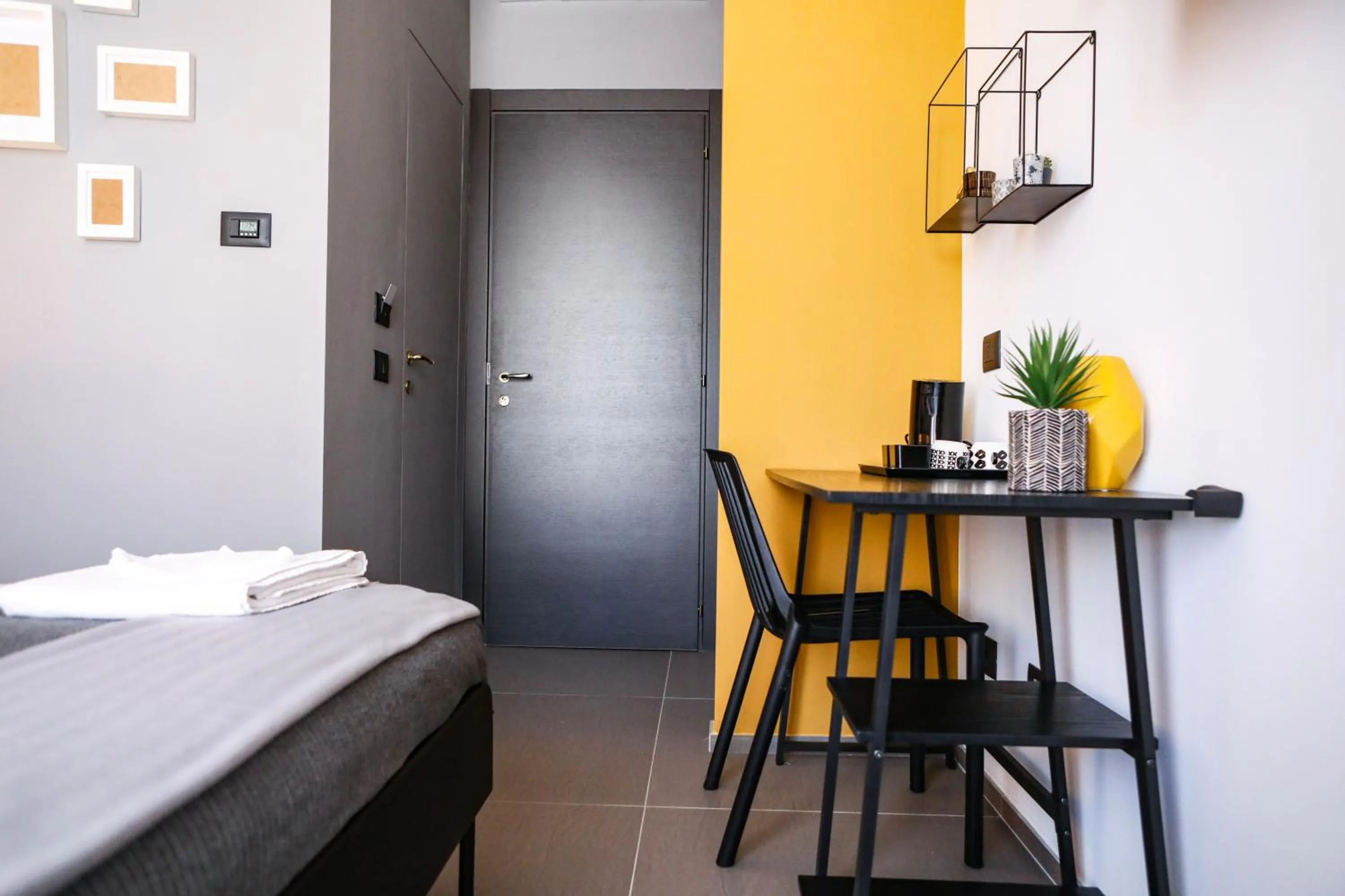 Facade/entrance, Bed in Materdays 24