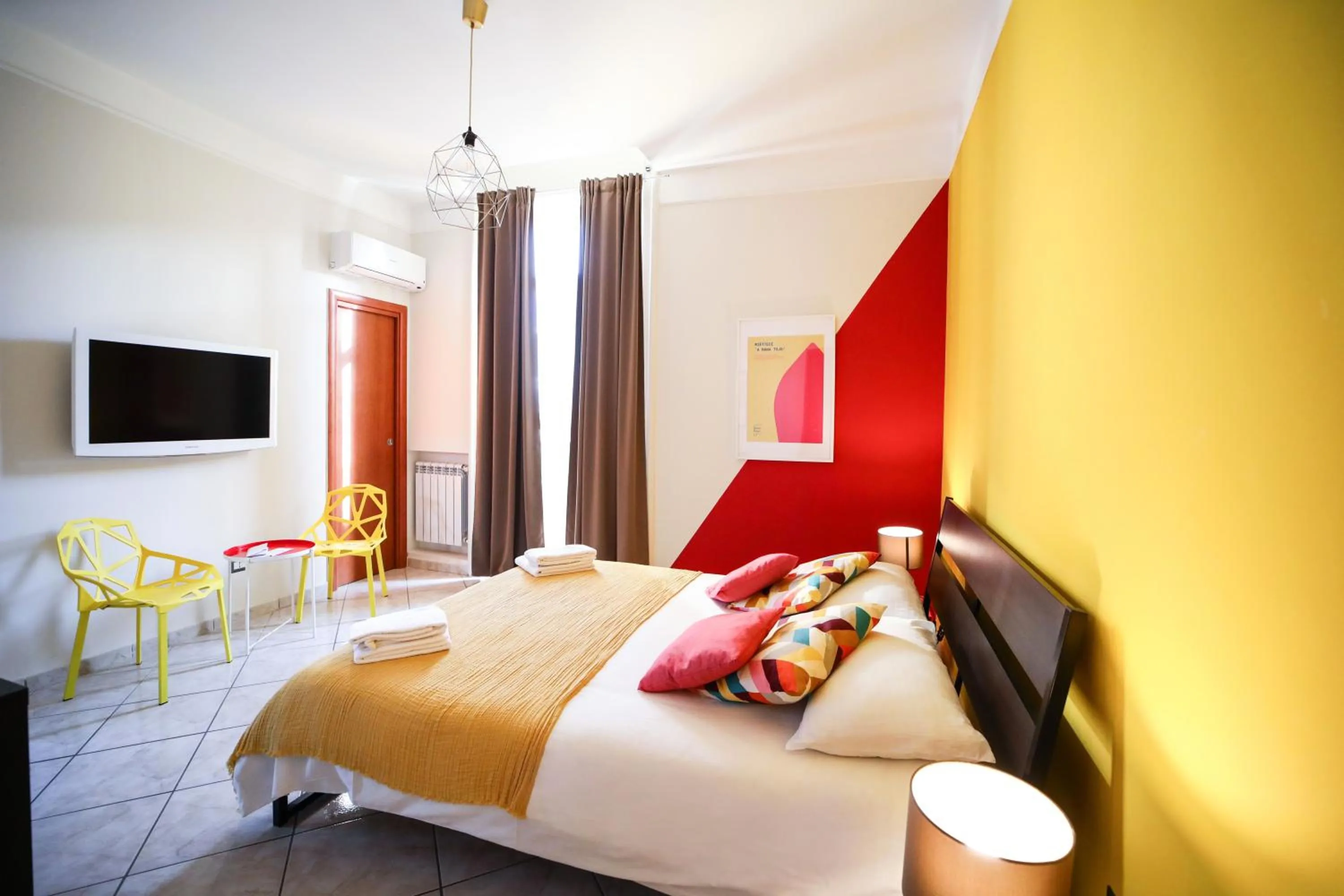 Photo of the whole room, Bed in Materdays 24