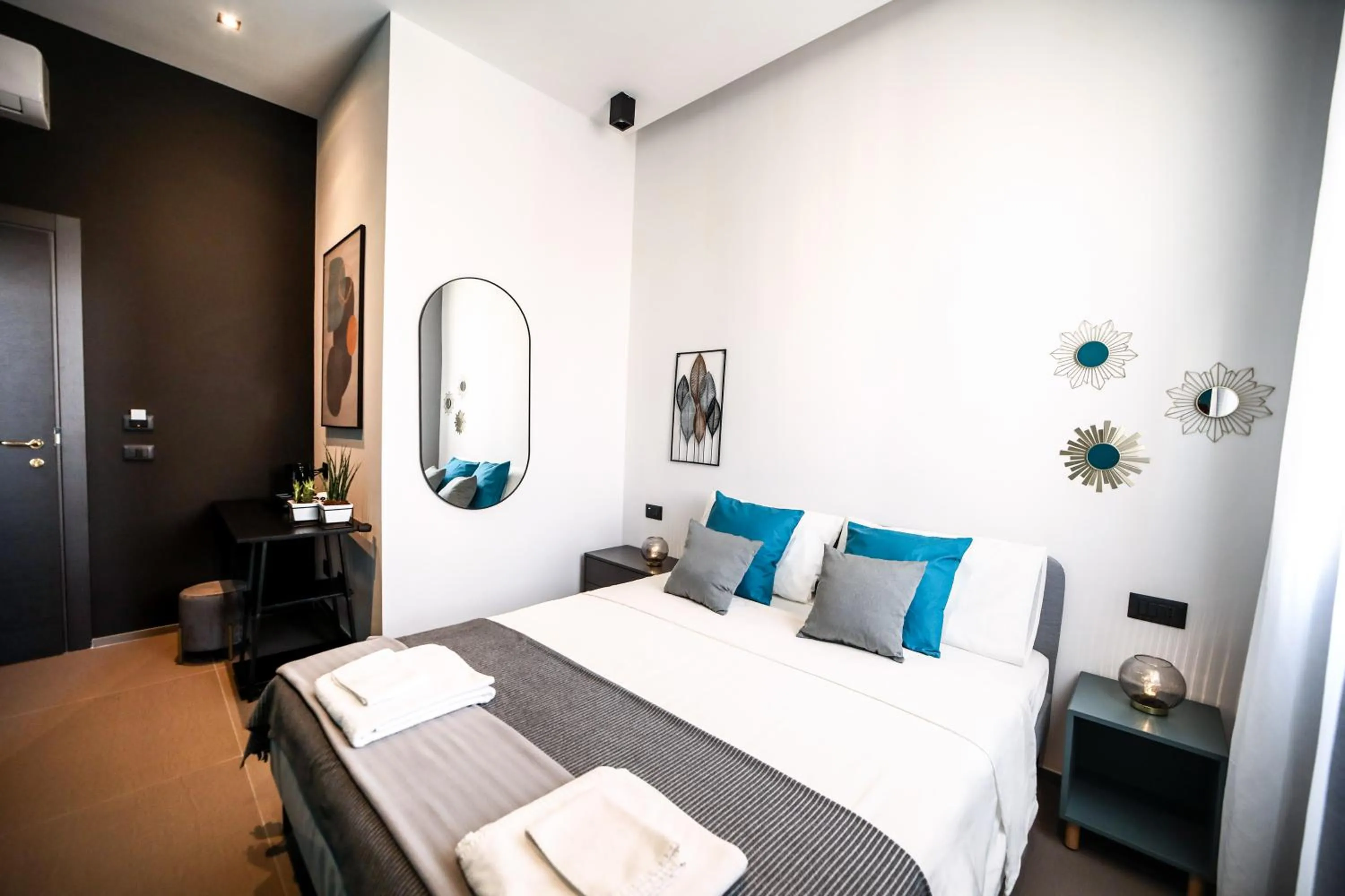 Bedroom, Bed in Materdays 24