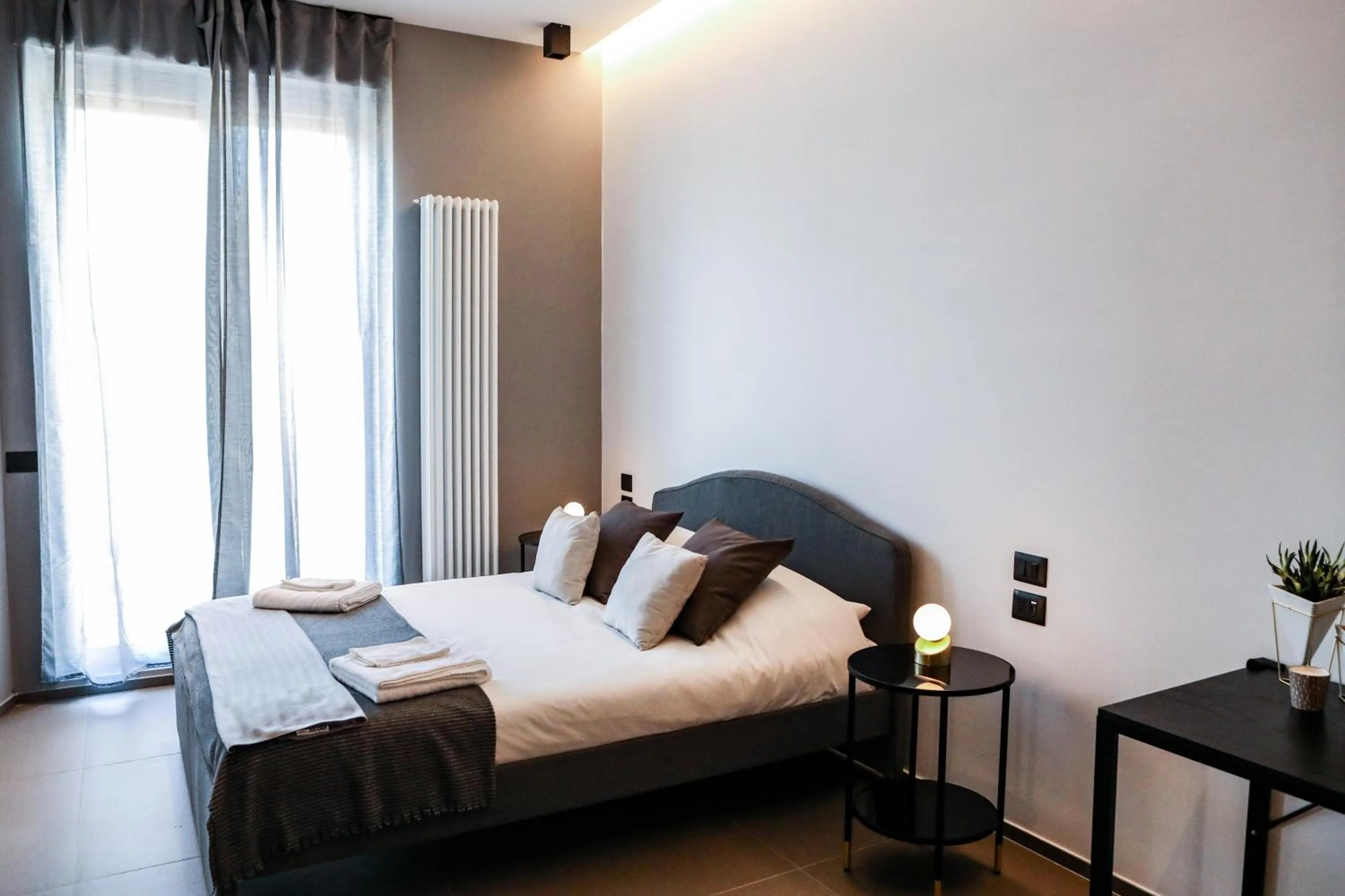 Bedroom, Bed in Materdays 24