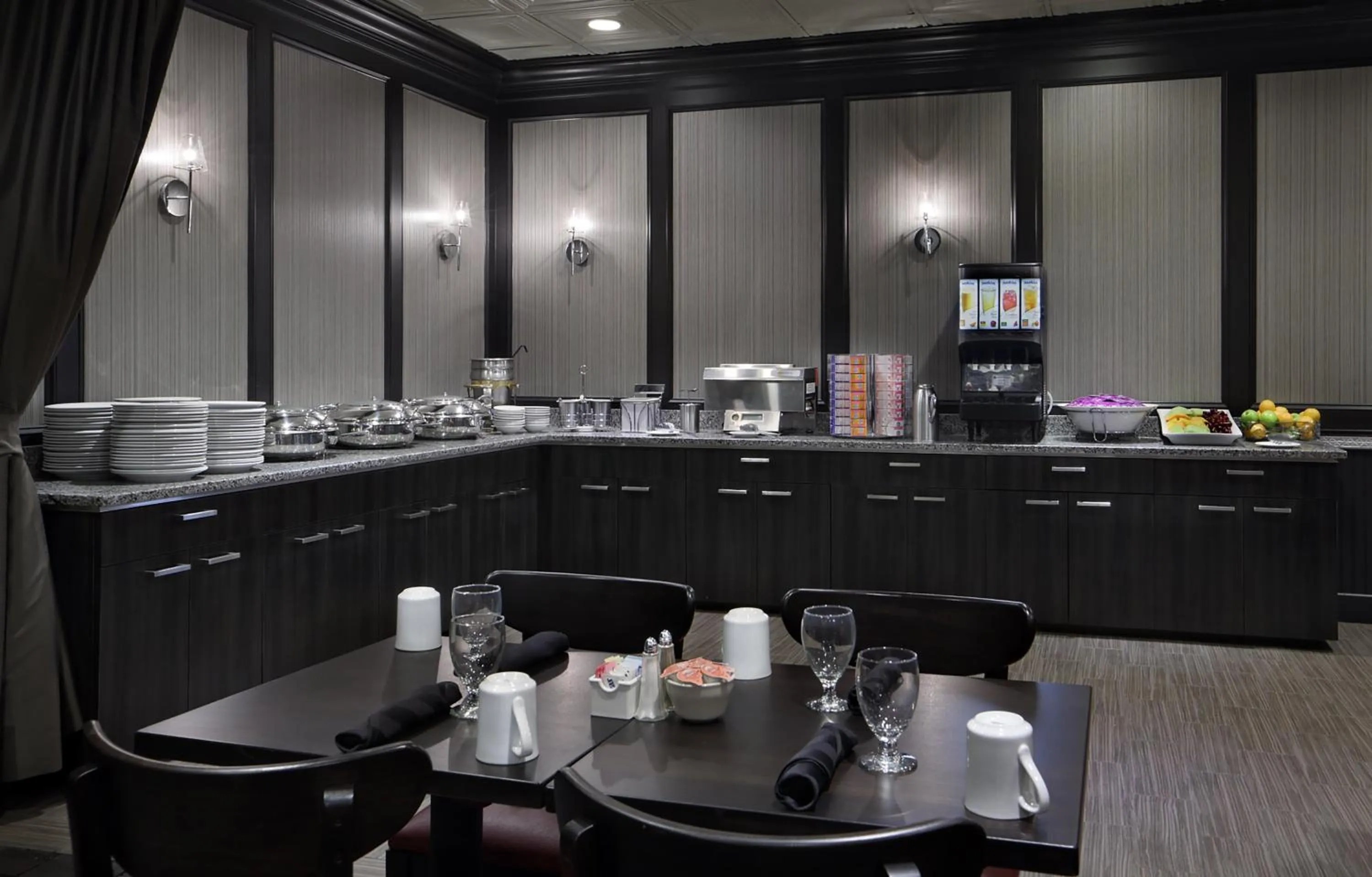 Breakfast in Holiday Inn Boston - Cambridge Area by IHG