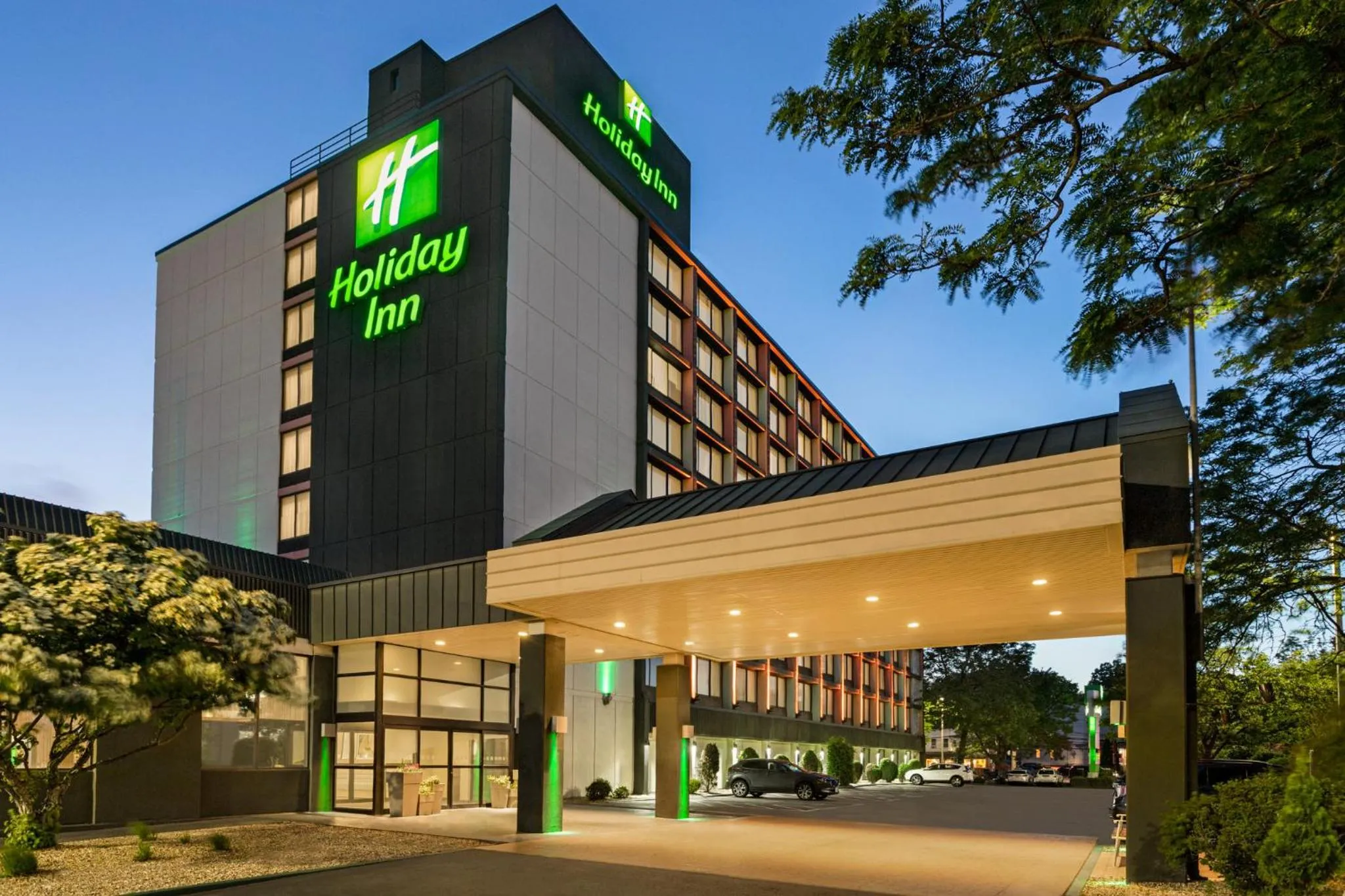 Property building in Holiday Inn Boston - Cambridge Area by IHG