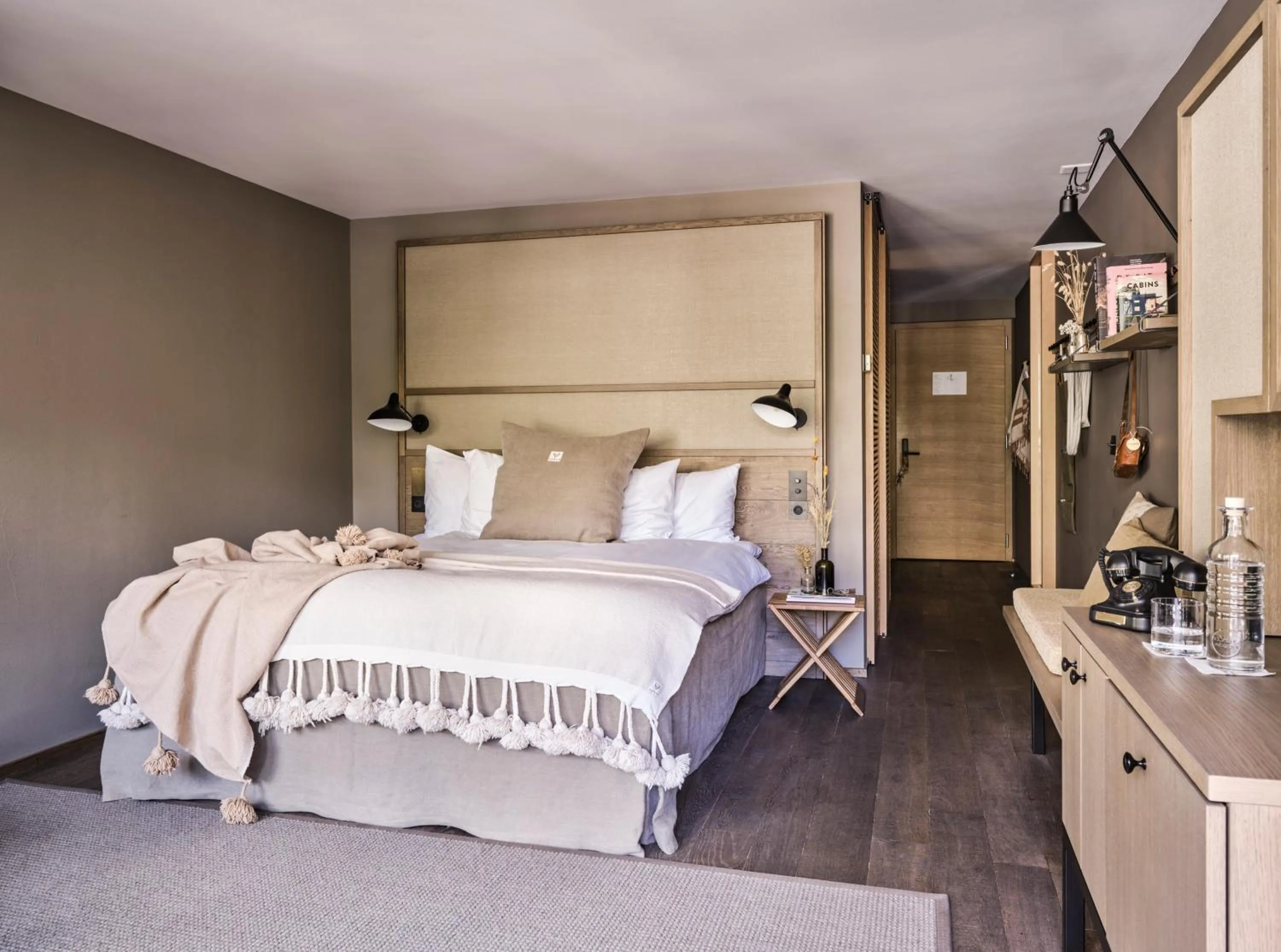 Photo of the whole room, Bed in CERVO Mountain Resort