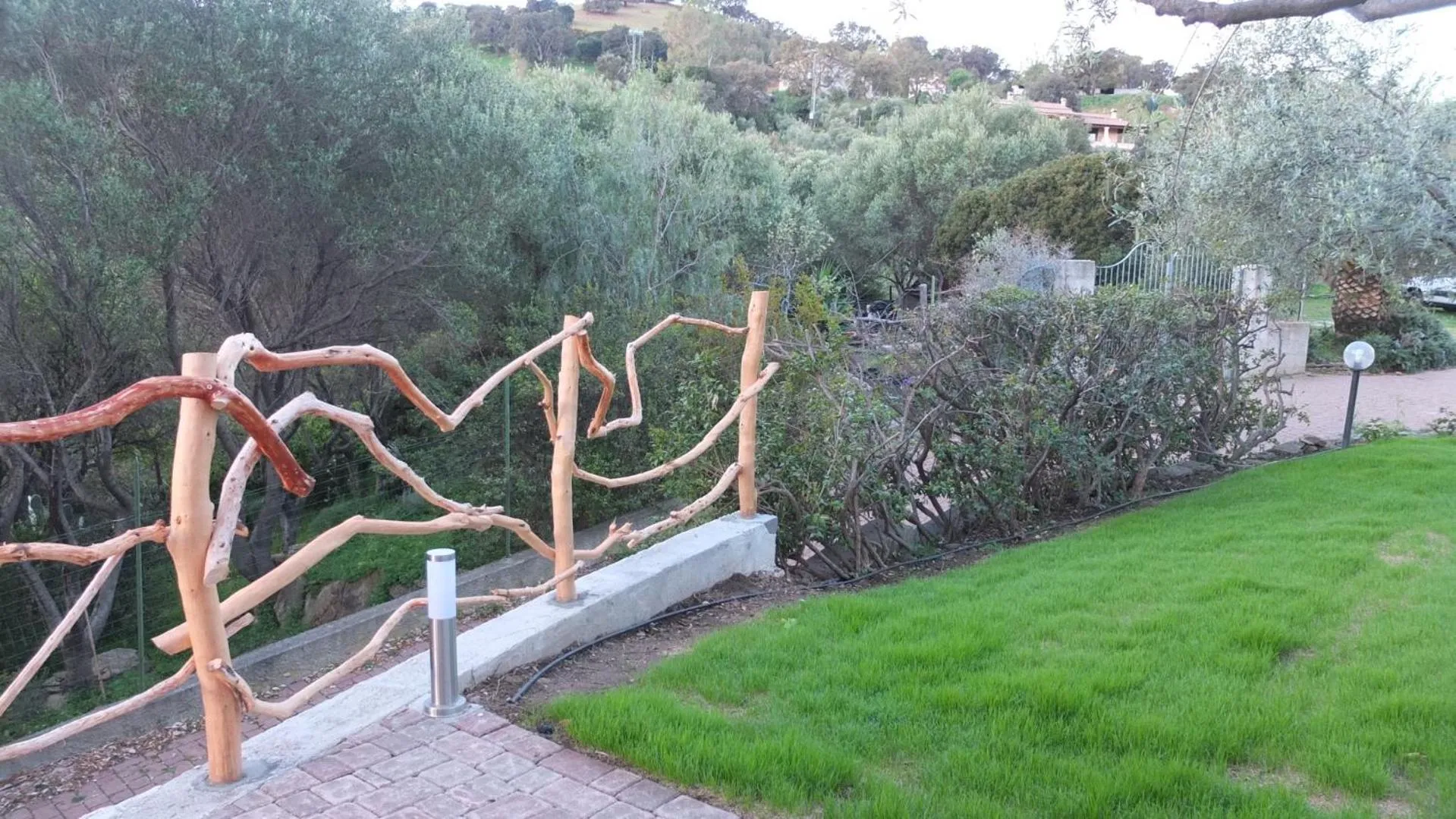 Garden in Suite cucinino, bagno, ingresso indipendente in" Villa VìVì"