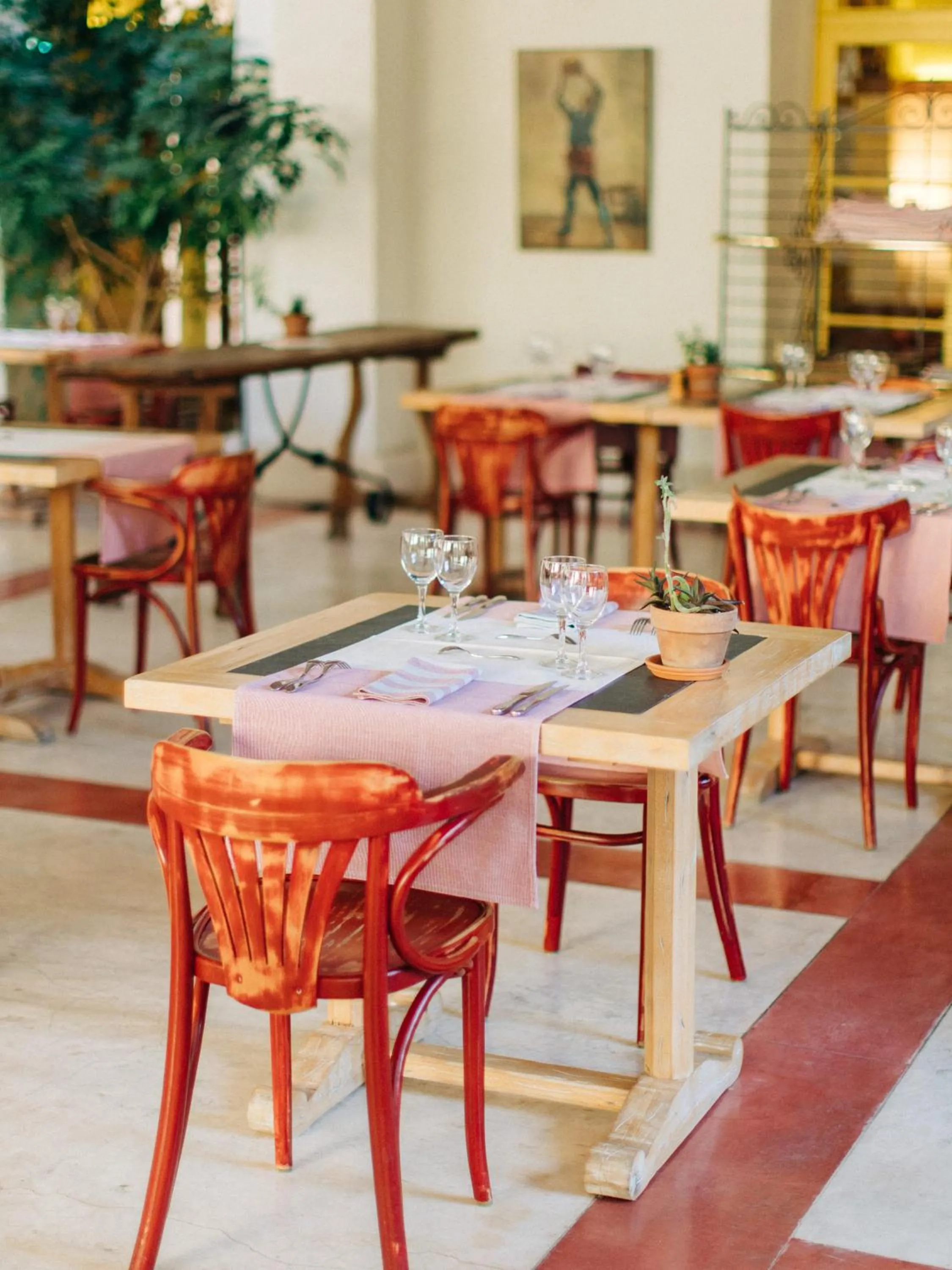 Restaurant/places to eat in Les Pyrénées - le Grand Hôtel & le Château