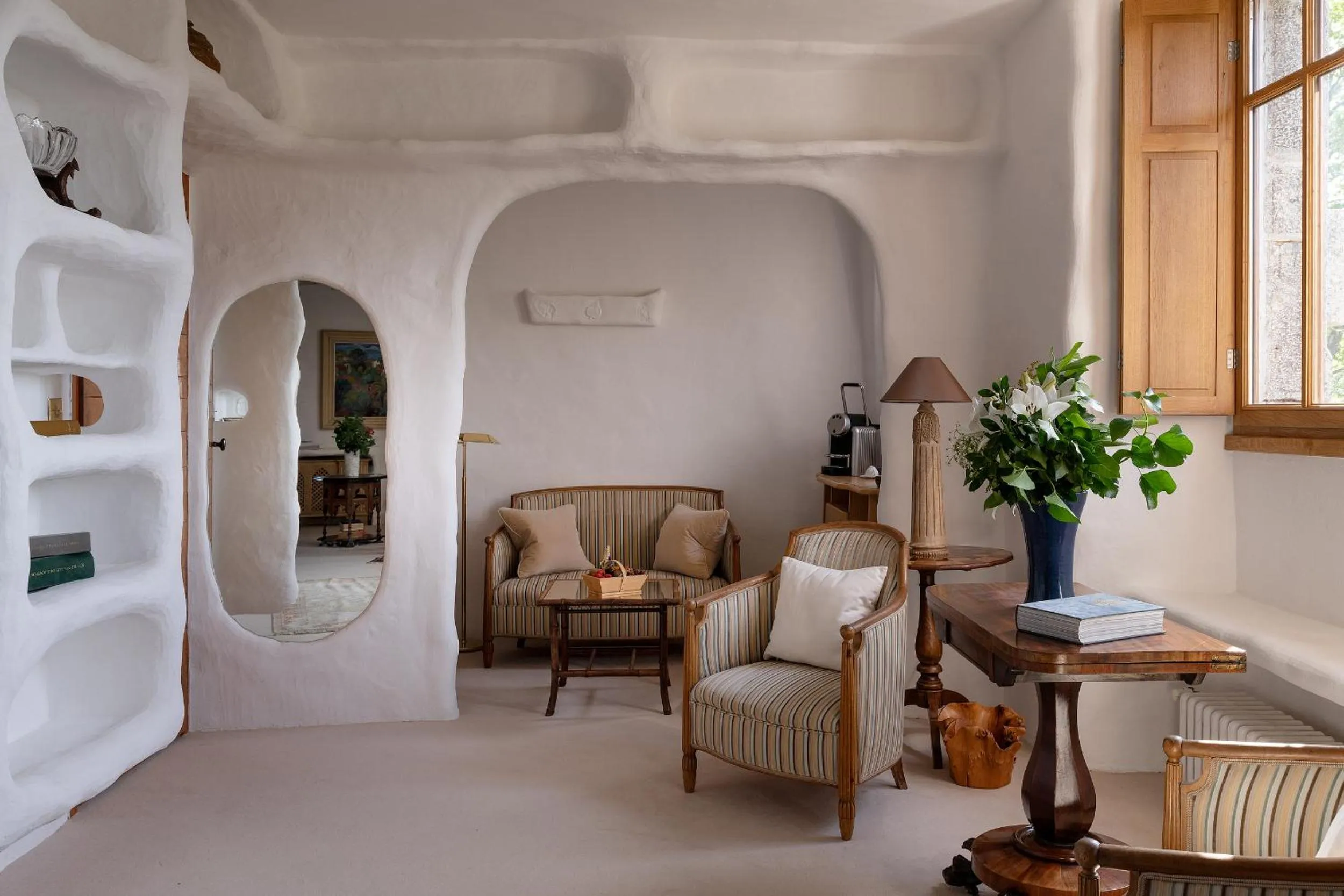 Living room in Les Pyrénées - le Grand Hôtel & le Château