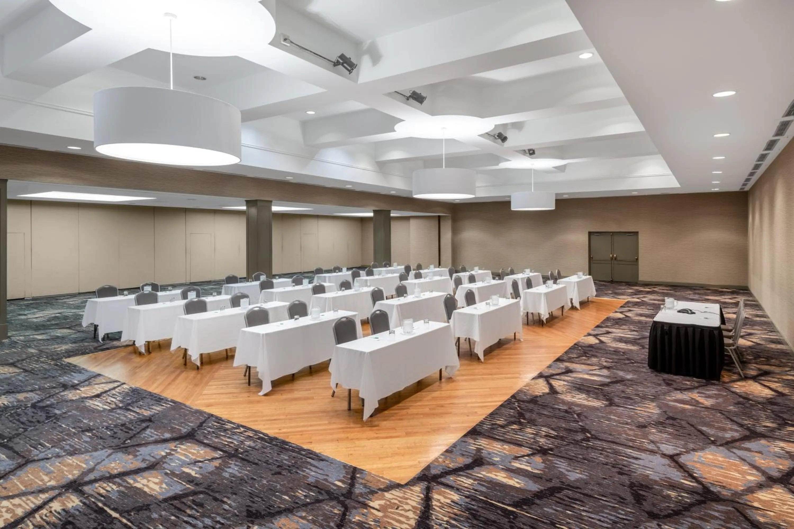 Banquet/Function facilities in Holiday Inn & Suites Pittsfield-Berkshires by IHG