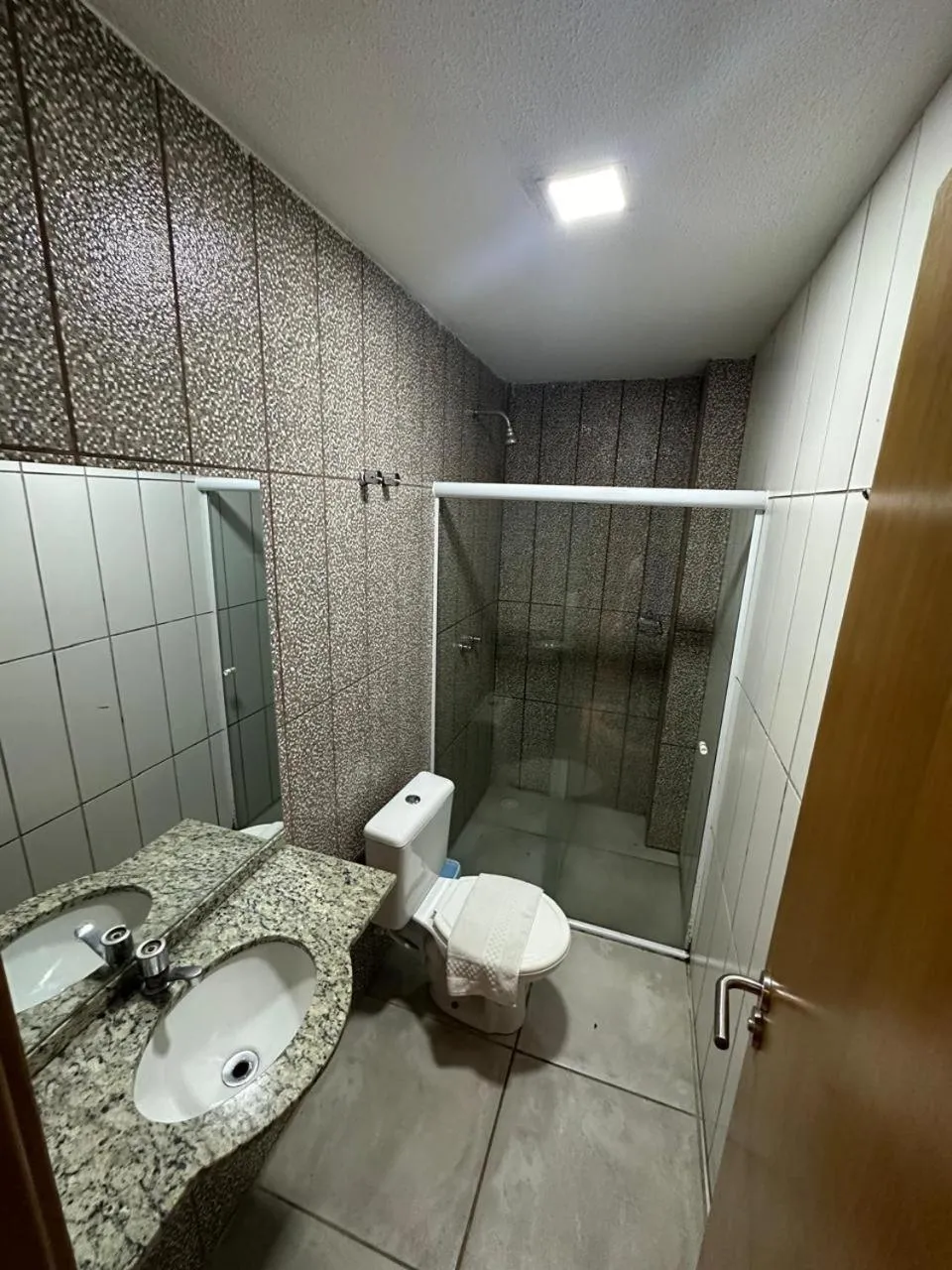 Shower in Rota 232 Hotel Caruaru