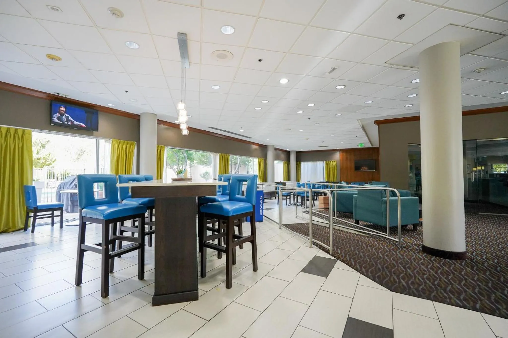 Breakfast in Holiday Inn Express Boise Downtown by IHG