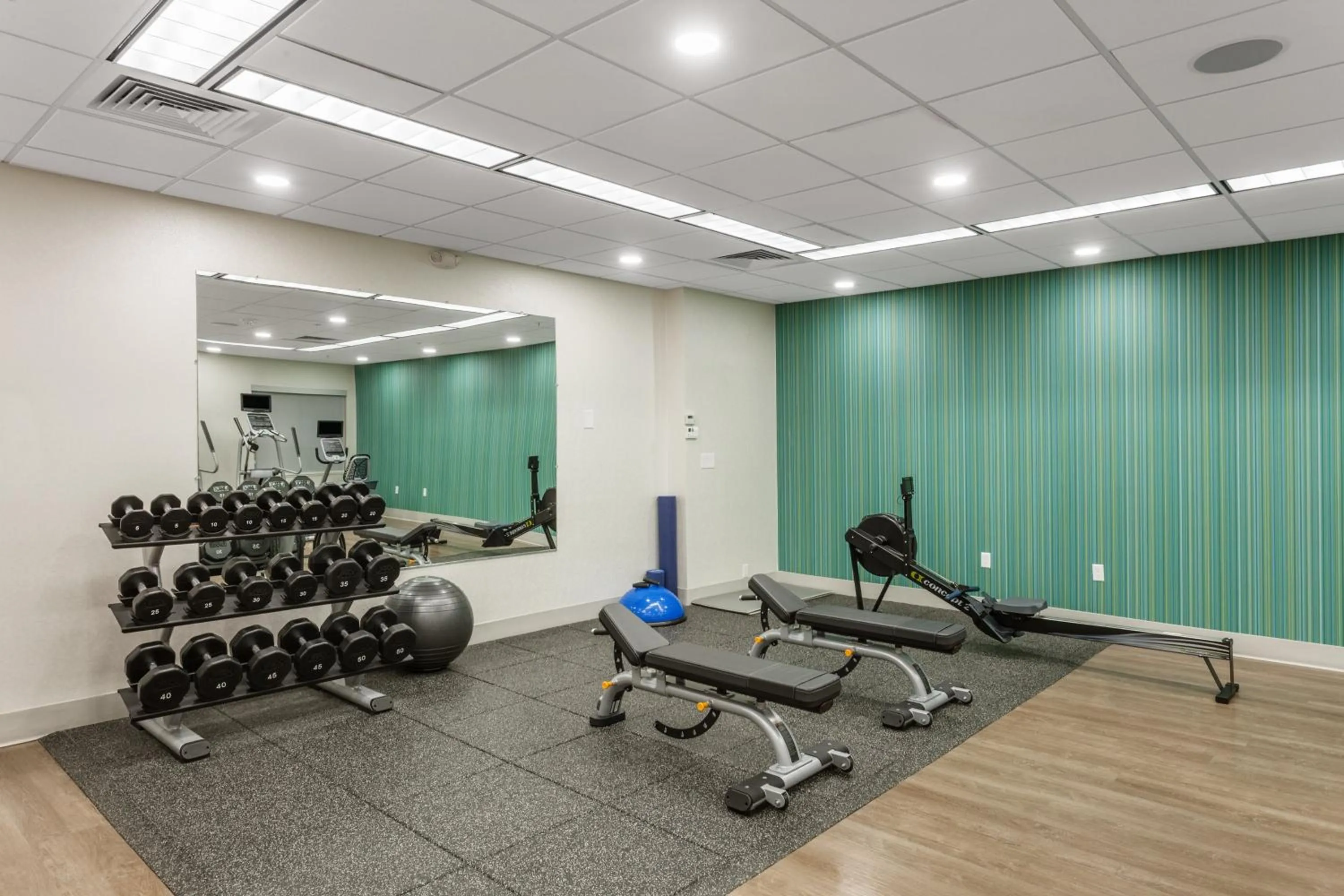 Fitness centre/facilities in Holiday Inn Express Hotel & Suites Providence-Woonsocket by IHG