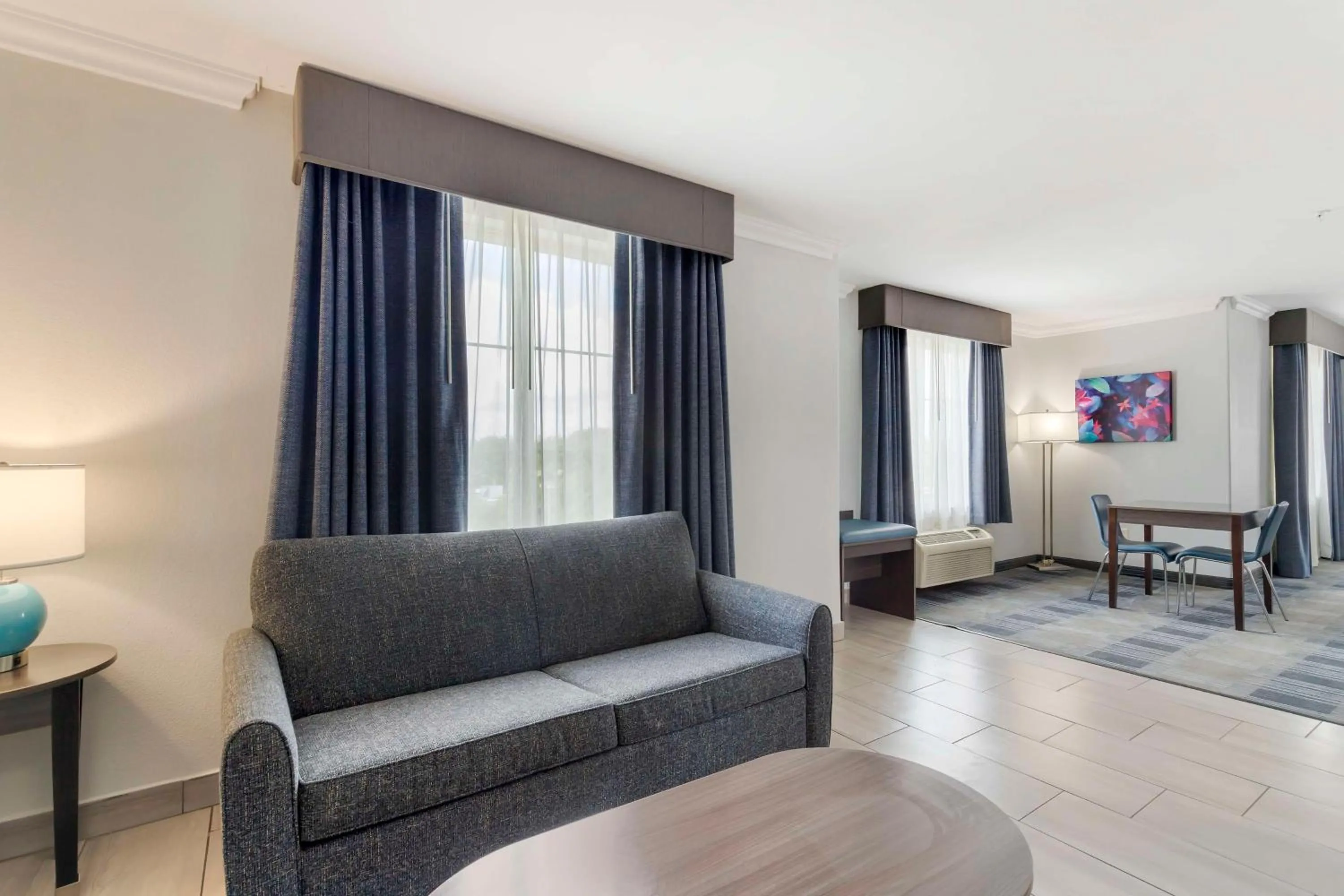 Photo of the whole room in Best Western Medical Center North Inn & Suites Near Six Flags