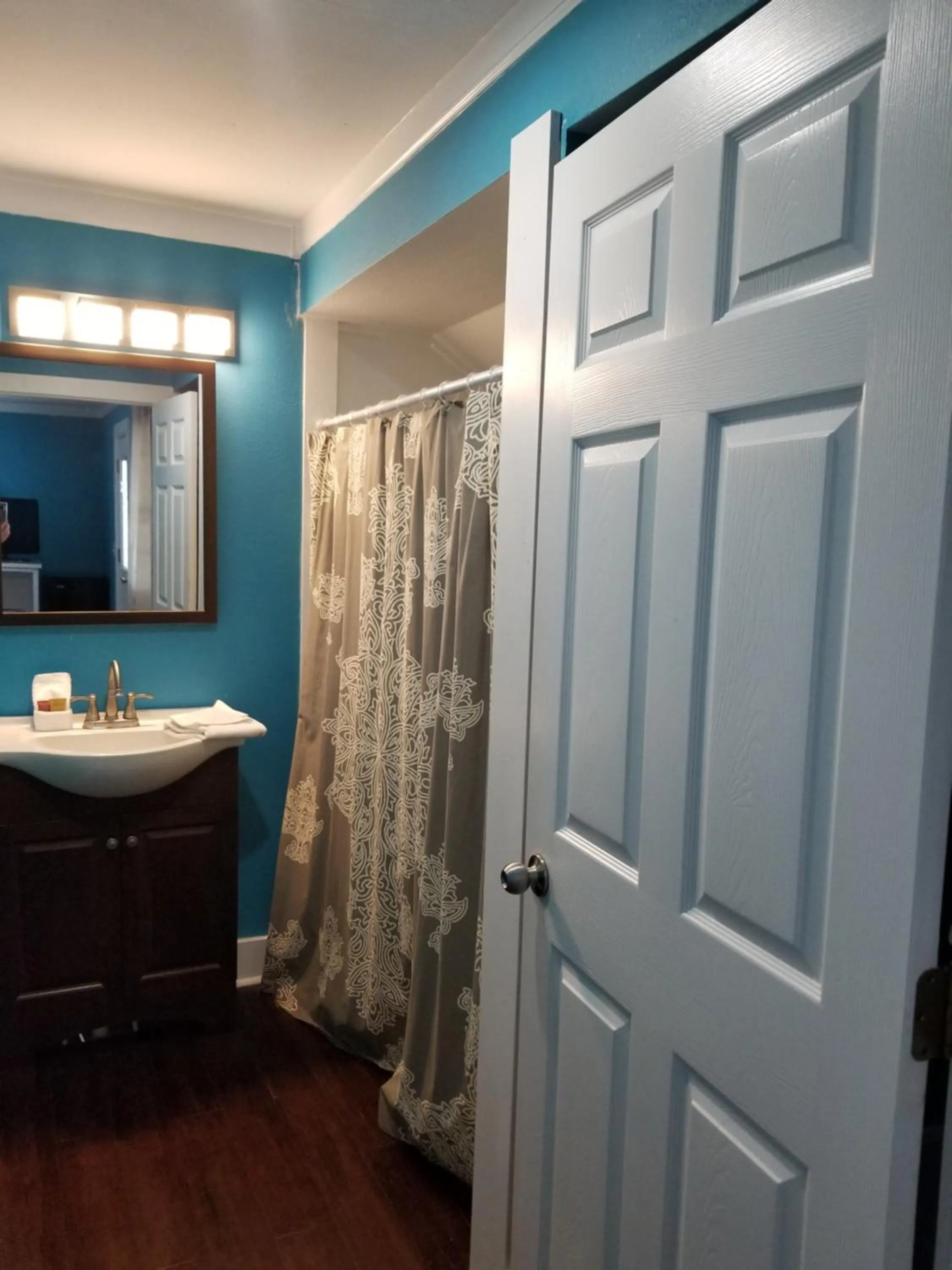 Bathroom in St George Inn