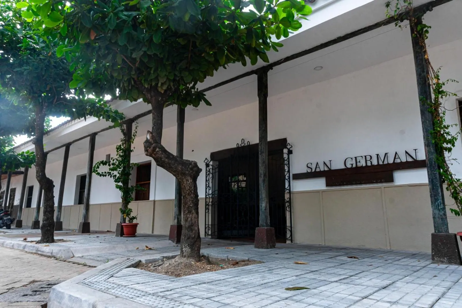 Property building in Hotel San German