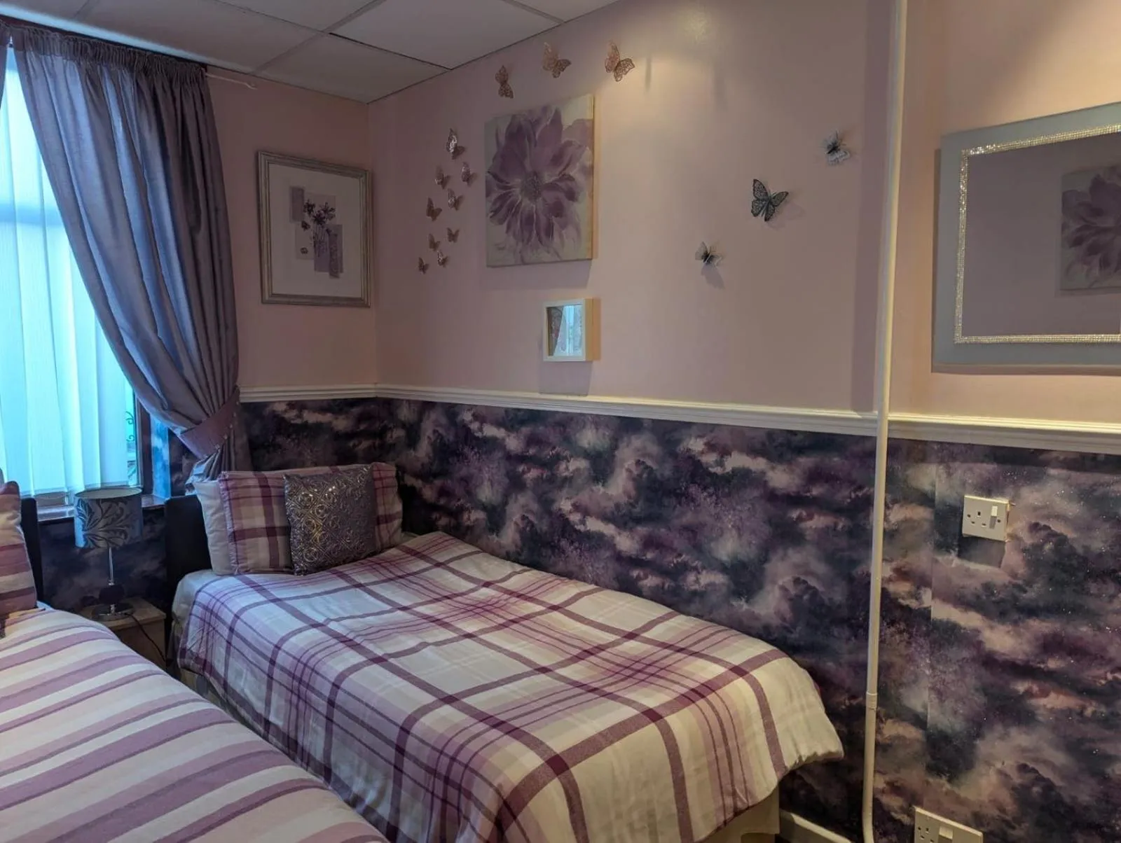 Bedroom, Bed in OYO Wynnstay Hotel