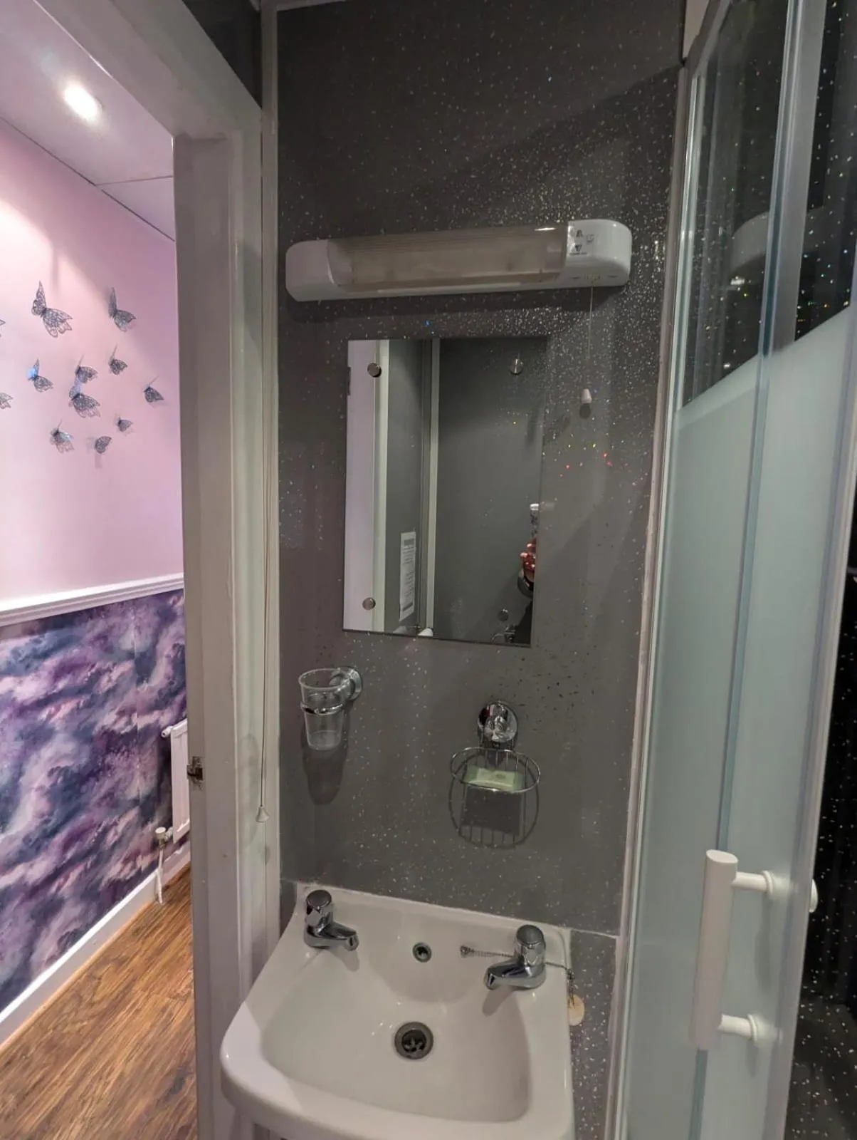 Bathroom in OYO Wynnstay Hotel