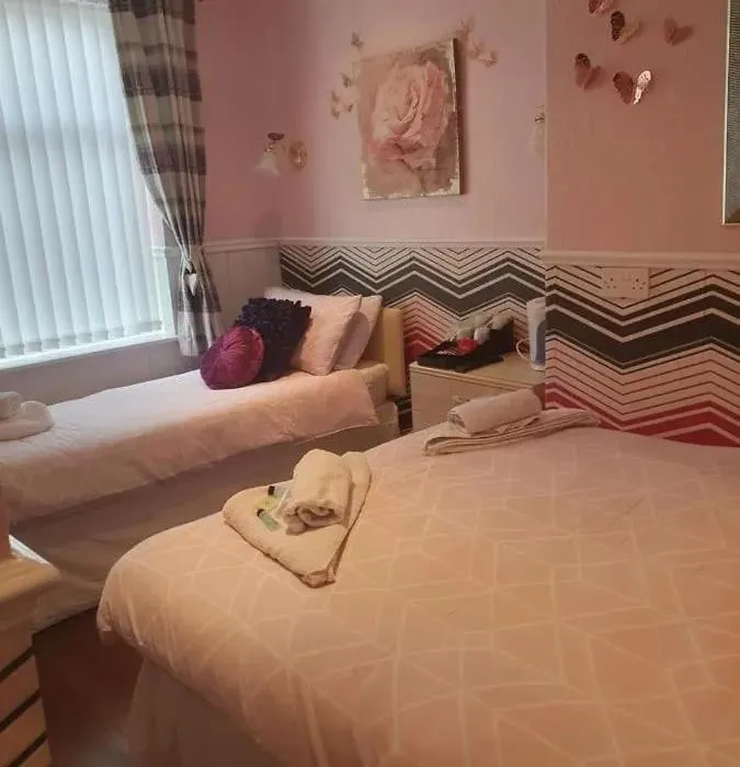 Bedroom, Bed in OYO Wynnstay Hotel