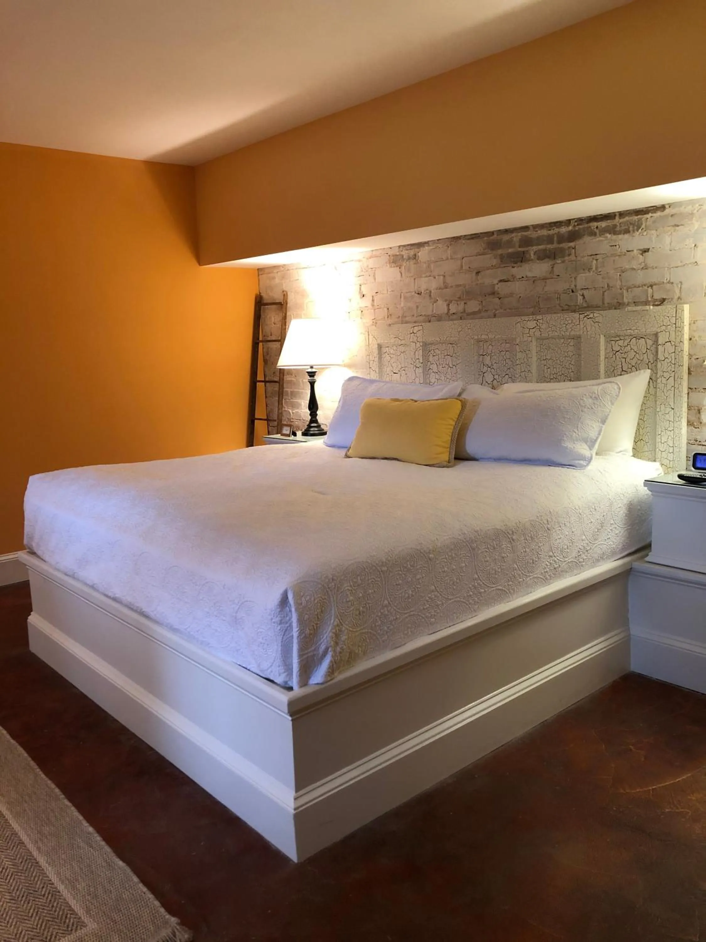 Bed in Suites at 249