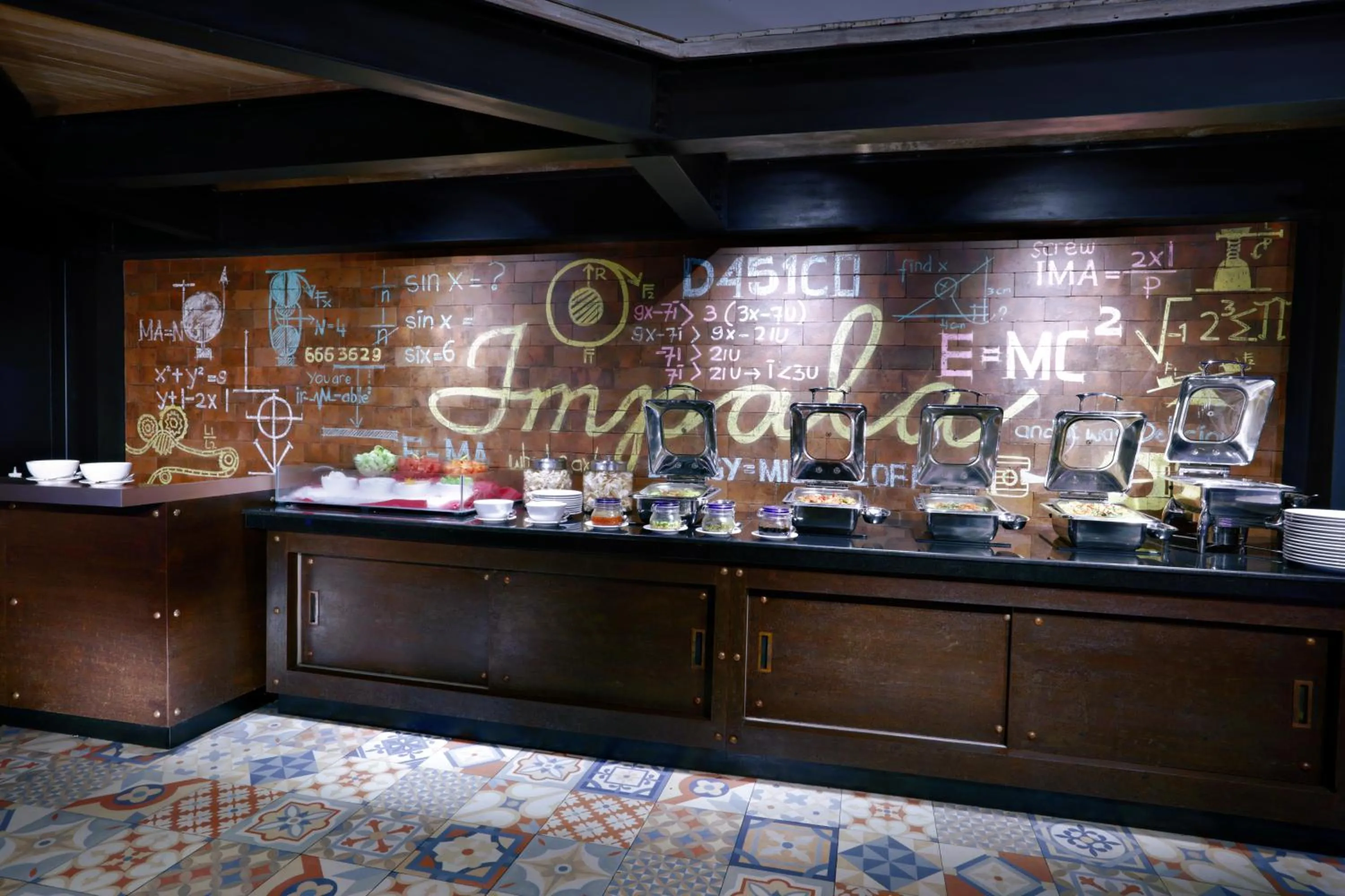 Restaurant/places to eat in favehotel Kuta Kartika Plaza