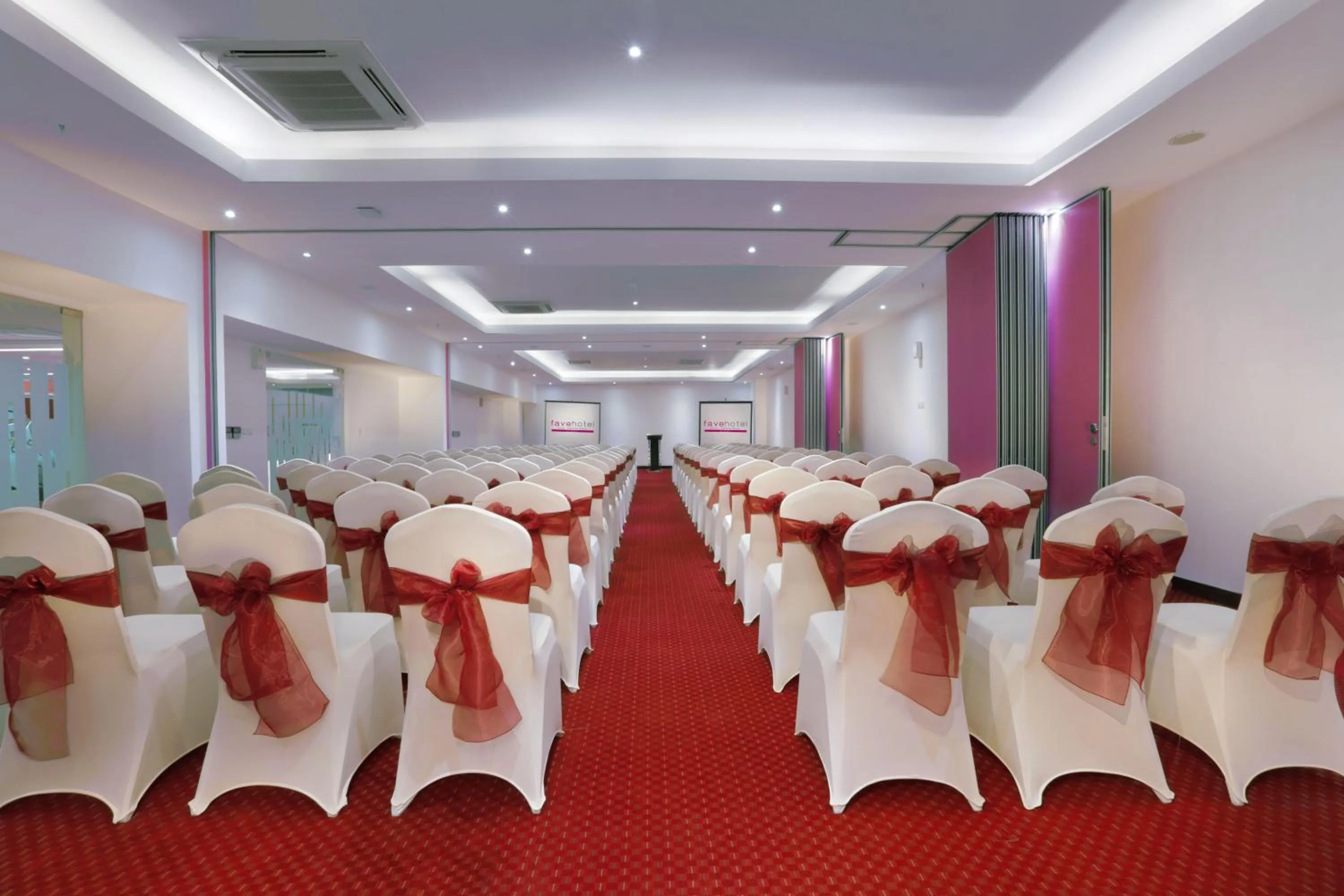 Meeting/conference room in favehotel Kuta Kartika Plaza