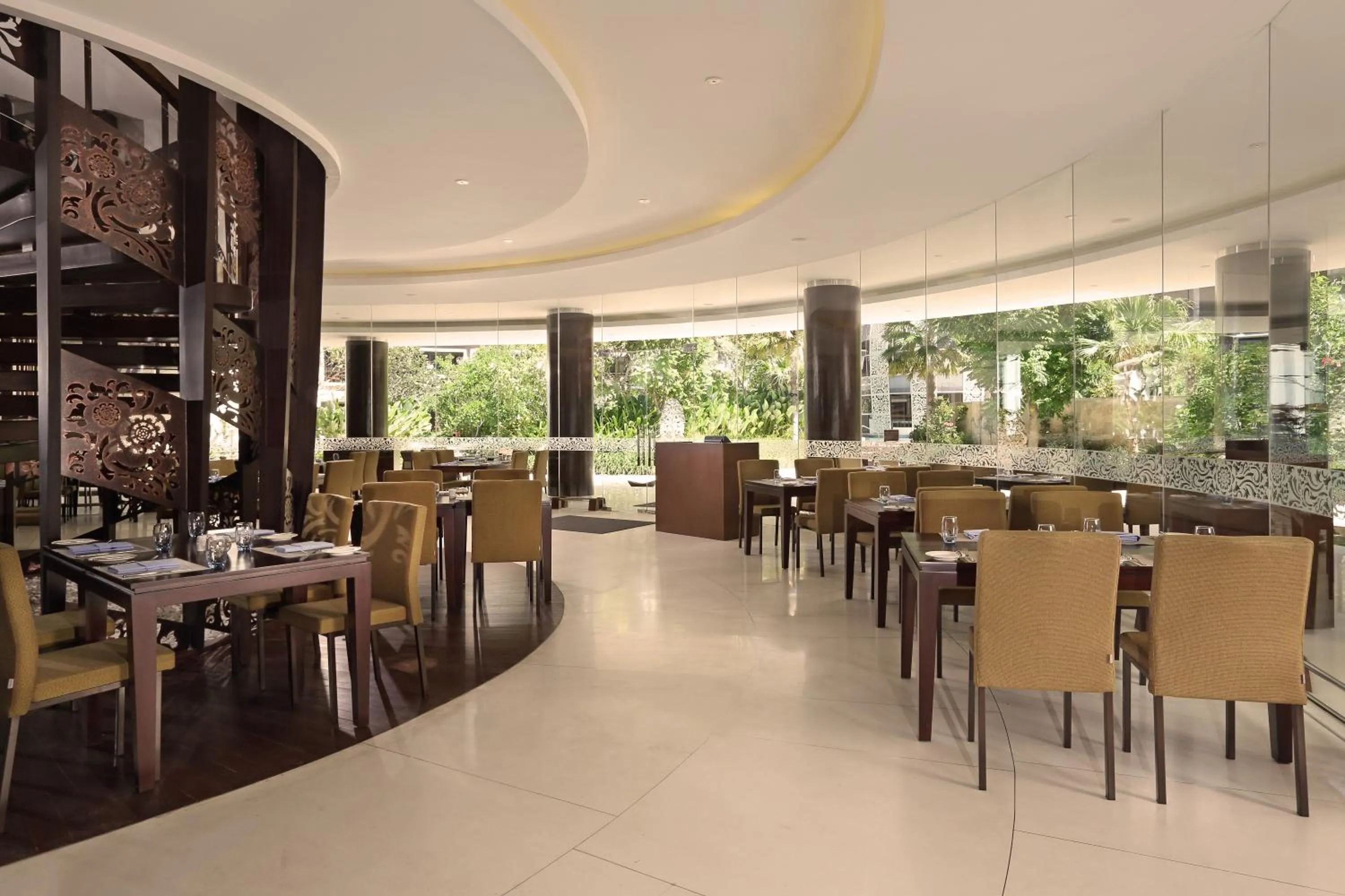 Restaurant/places to eat in Golden Tulip Jineng Resort Bali