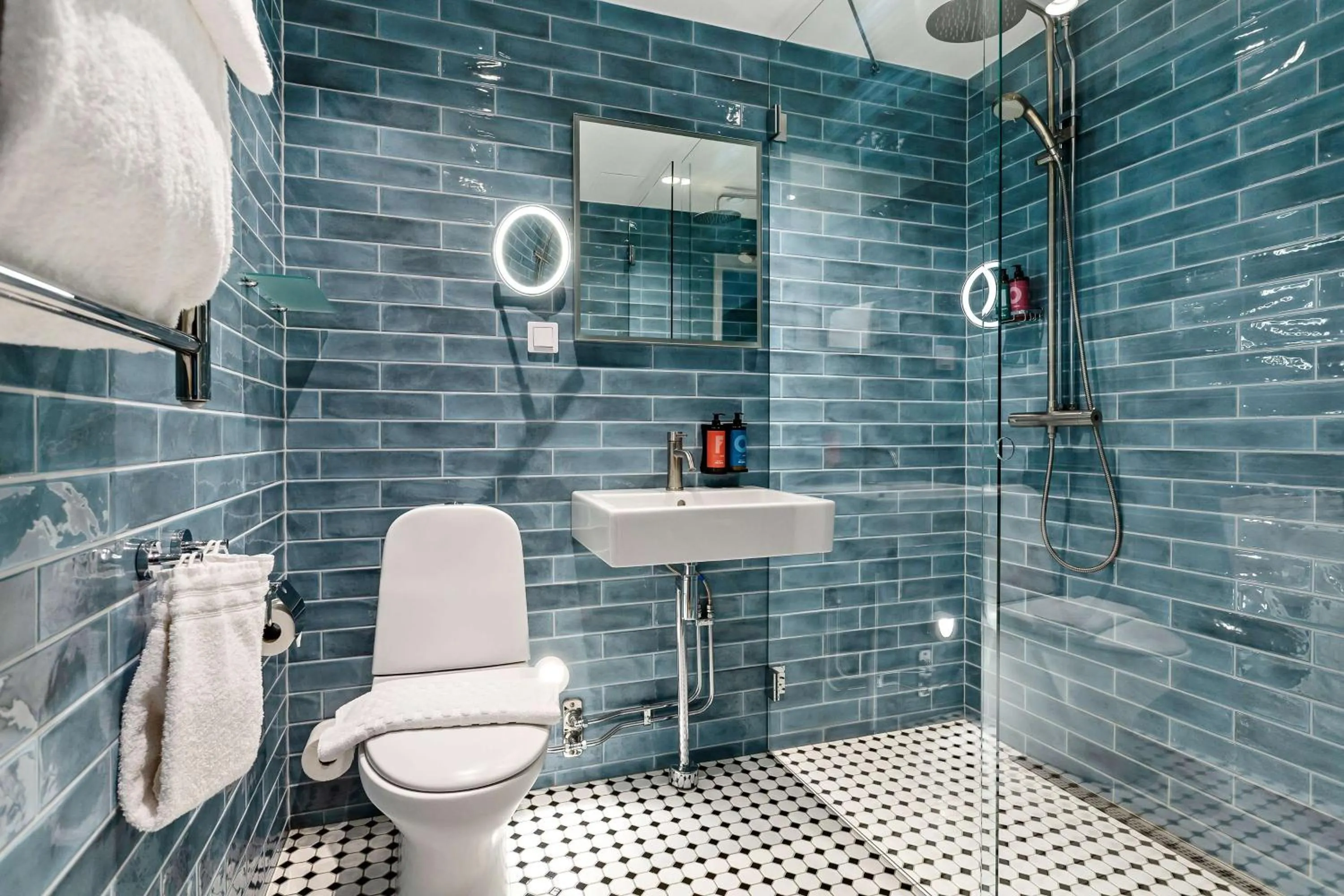 Bathroom in NOFO Hotel, WorldHotels Crafted