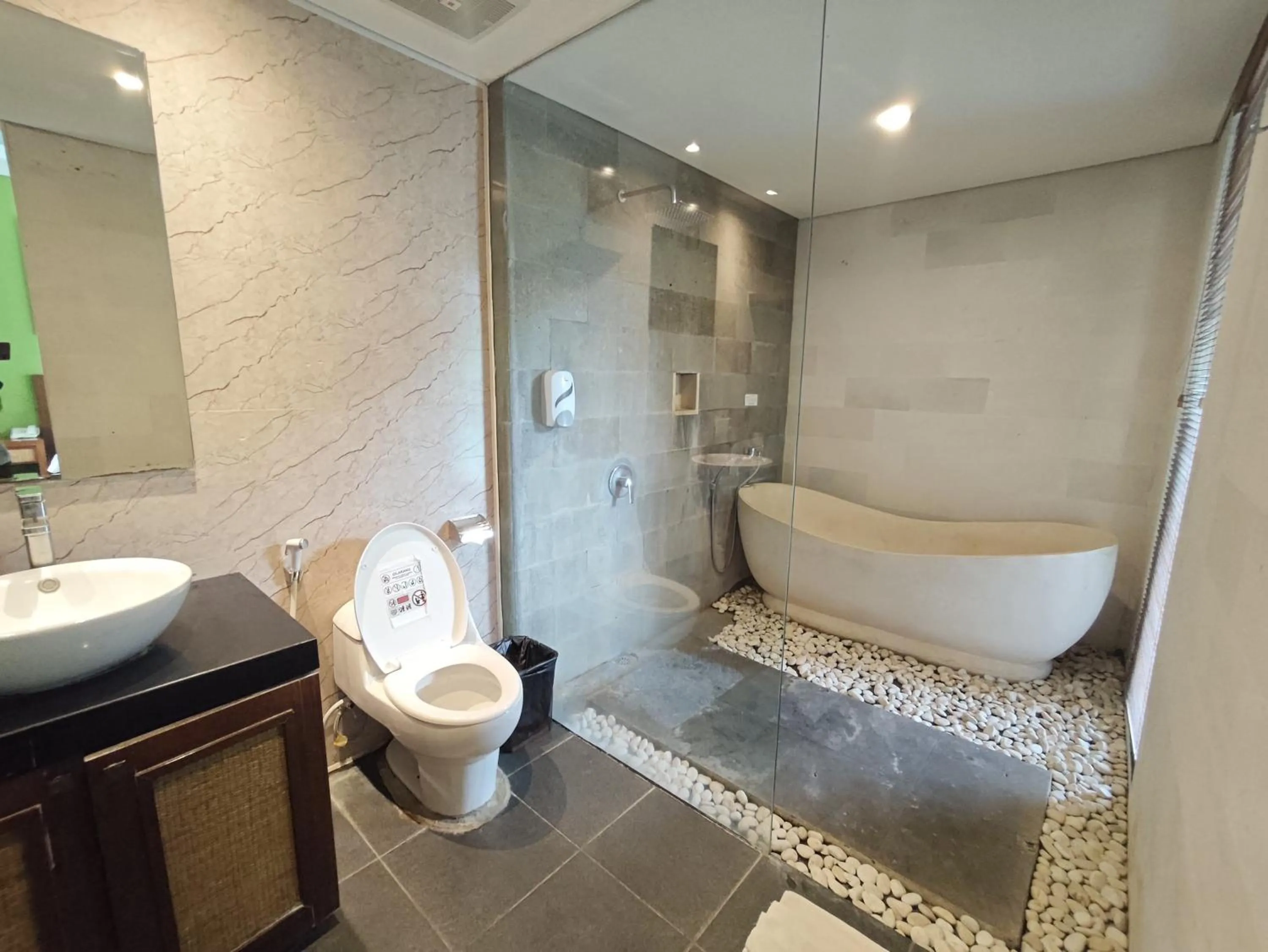 Bathroom in Gaing Mas Jimbaran Villas by Gaing Mas Group