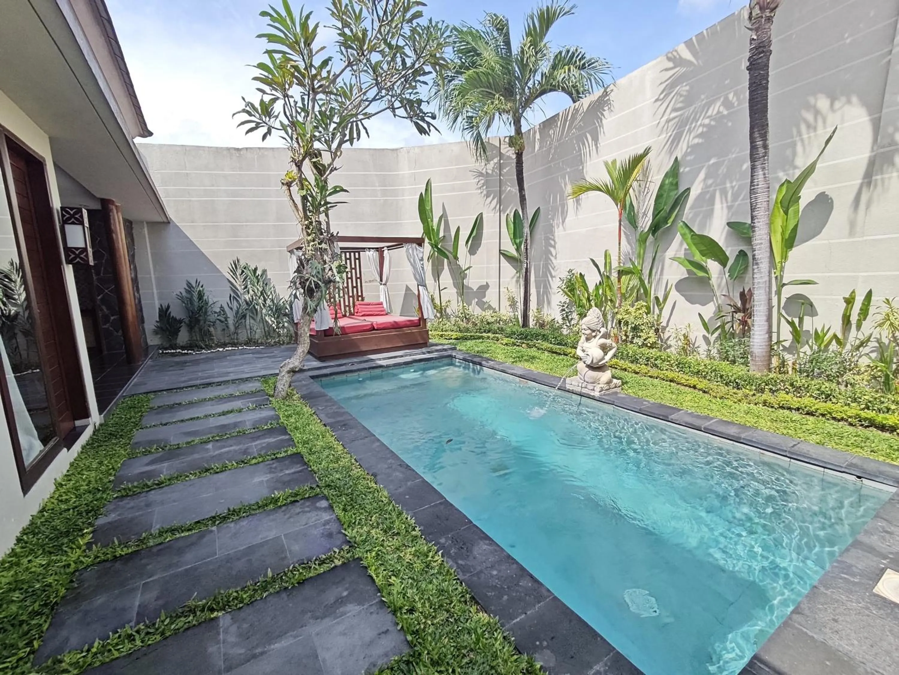 Swimming pool in Gaing Mas Jimbaran Villas by Gaing Mas Group