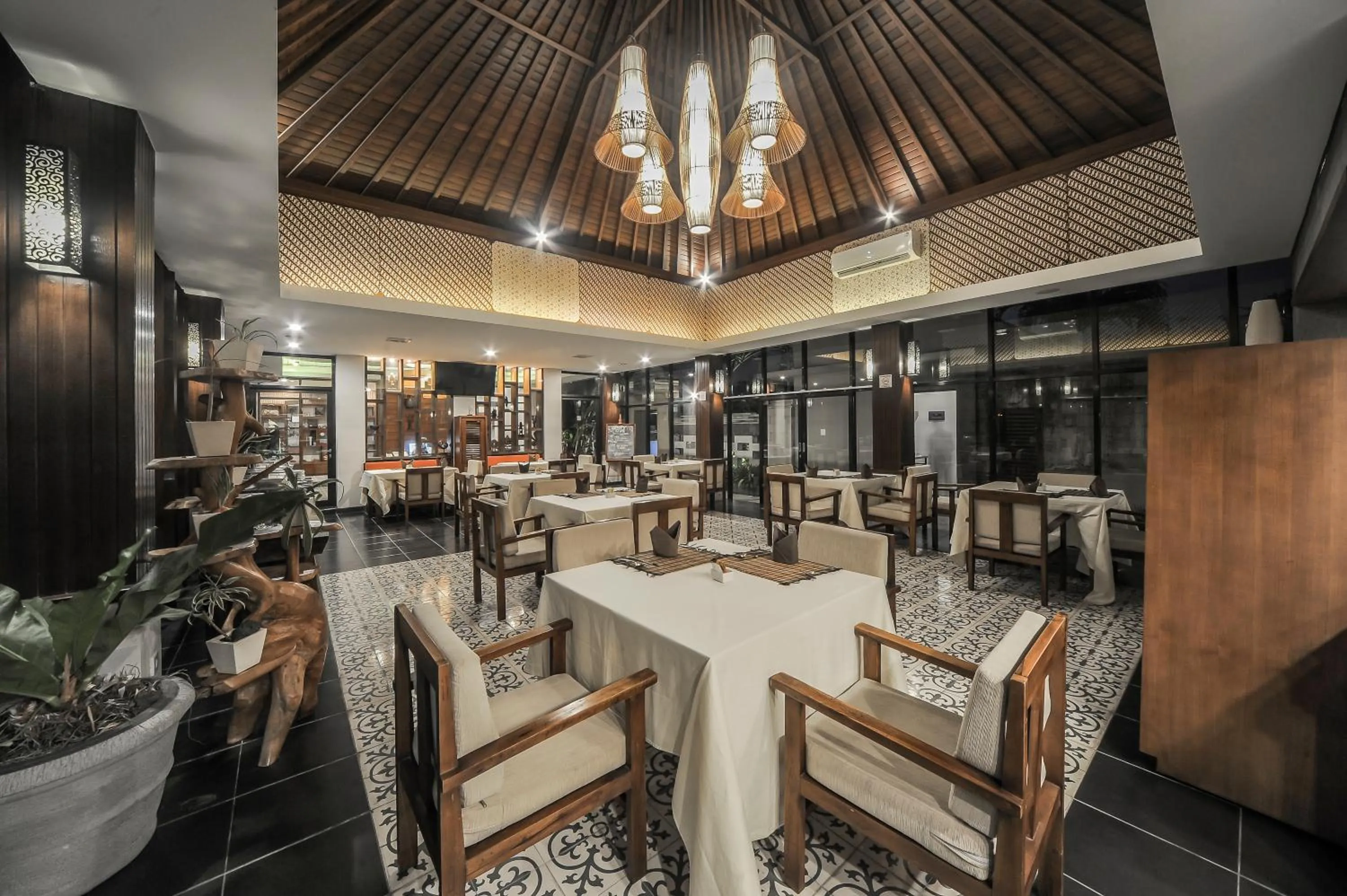 Restaurant/places to eat in Gaing Mas Jimbaran Villas by Gaing Mas Group
