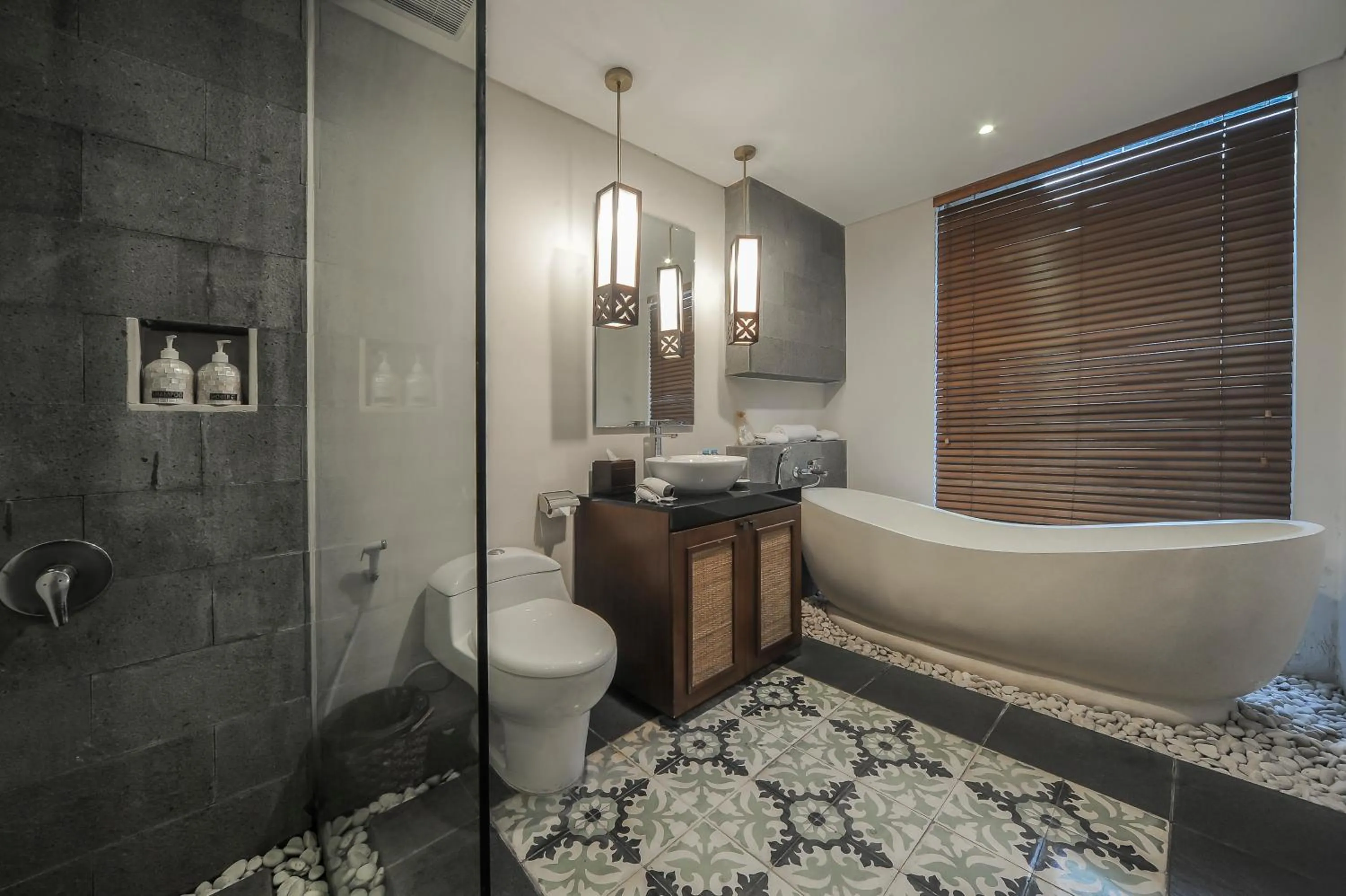 Bathroom in Gaing Mas Jimbaran Villas by Gaing Mas Group